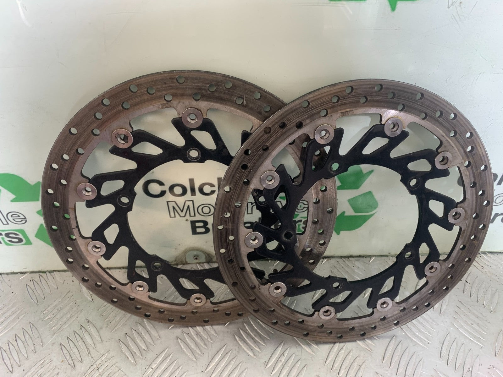YAMAHA YZF R1 14 B BIG BANG FRONT BRAKE DISCS   2009-14 (CMB1175)