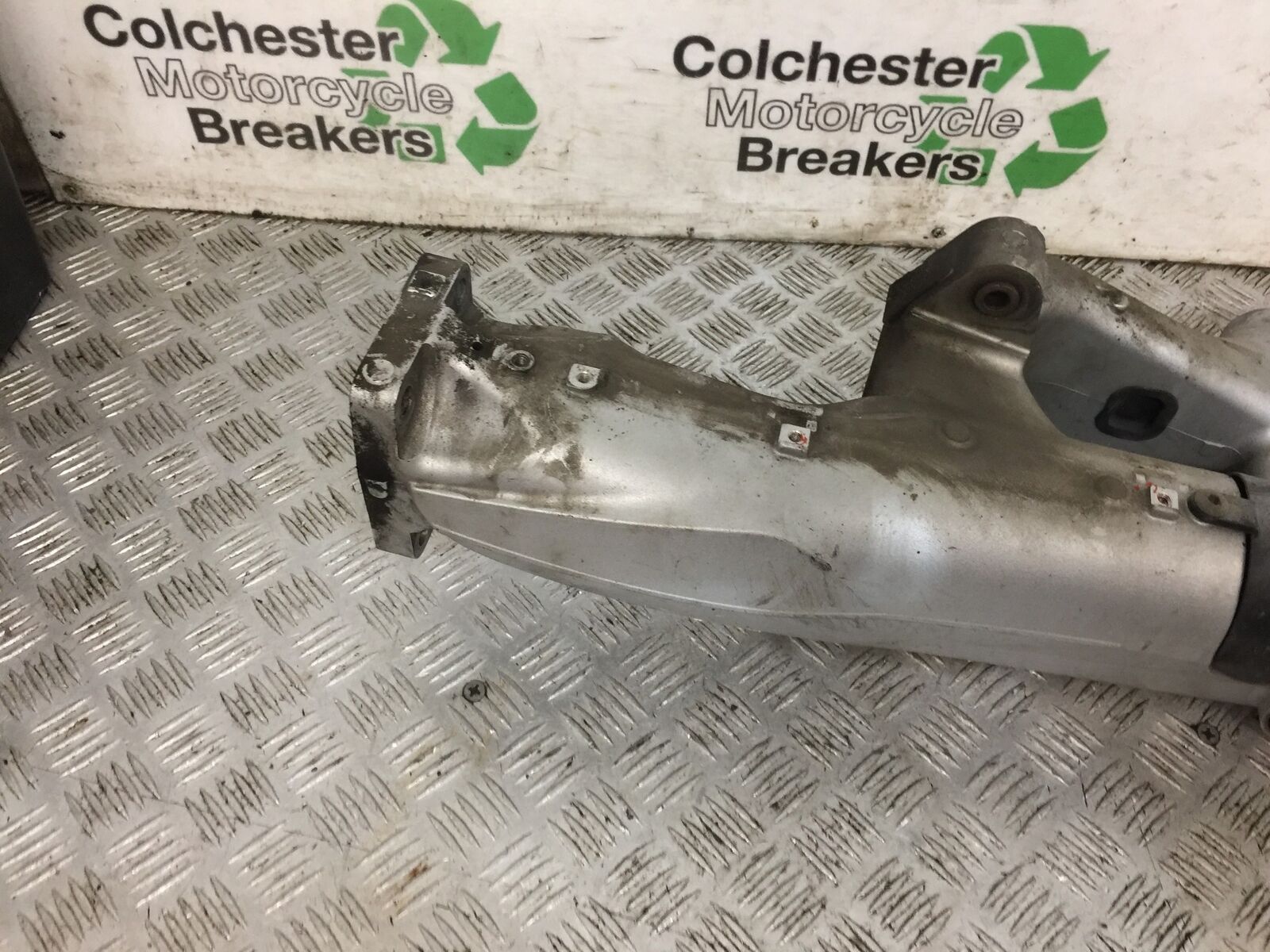 HONDA VFR1200 VFR 1200 FA SWINGARM YEAR 2010-11  (STOCK 793)