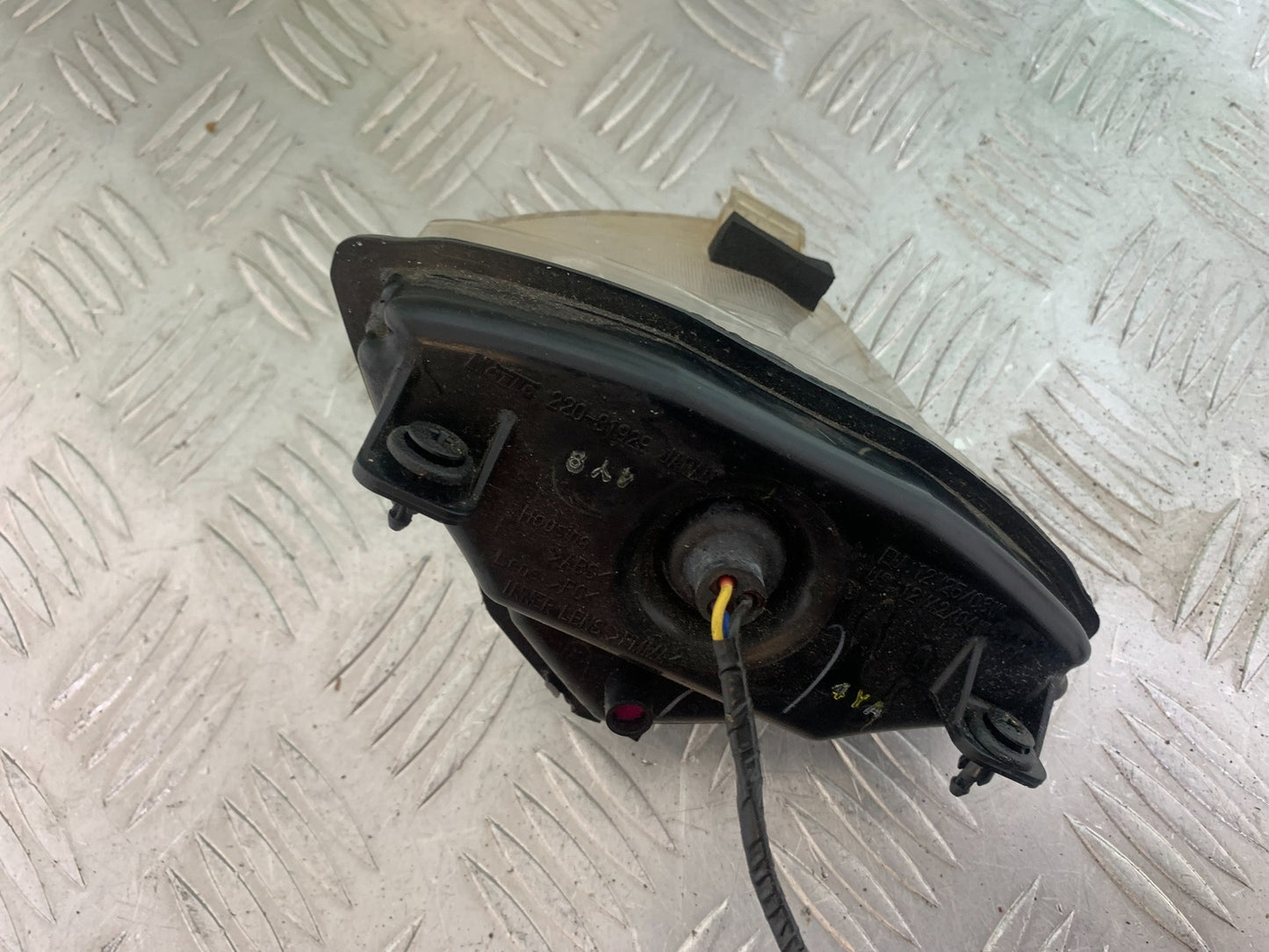 YAMAHA YZF R1 REAR LIGHT   YEAR 2004-2006 (CMB1155)