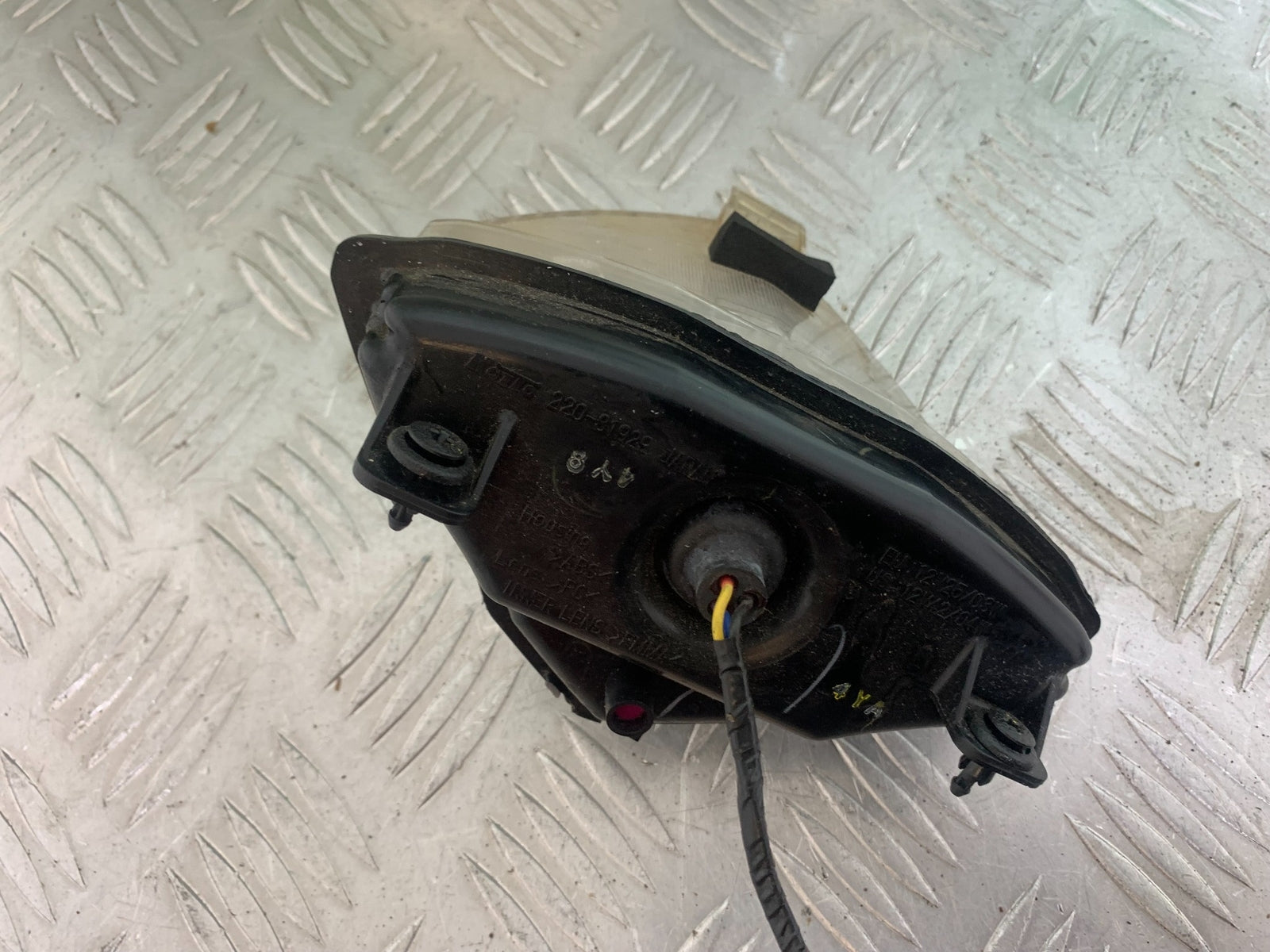 YAMAHA YZF R1 REAR LIGHT   YEAR 2004-2006 (CMB1155)