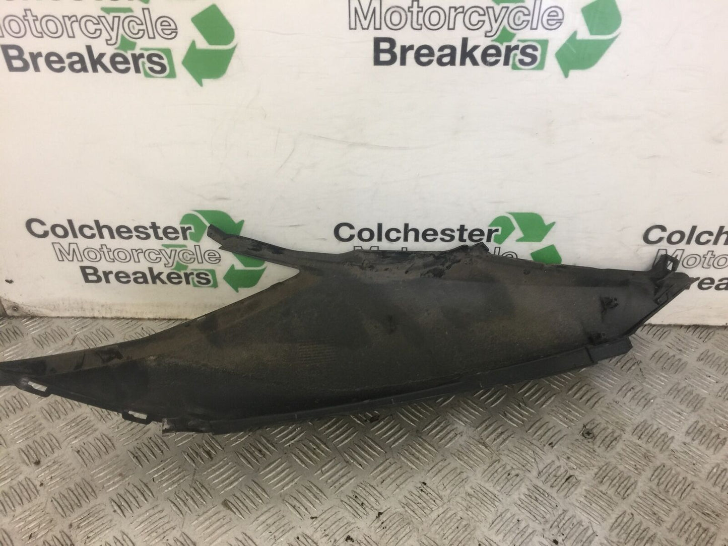 HONDA FORZA 125 LEFT SEAT PANEL YEAR 2015 (STOCK 620)