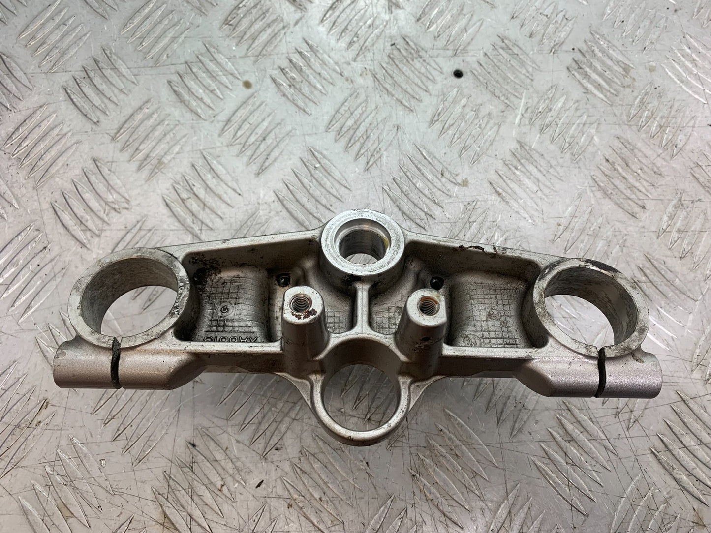 SUZUKI GSF600 GSF 600 BANDIT TOP YOKE   2000-2004 (CMB1269)