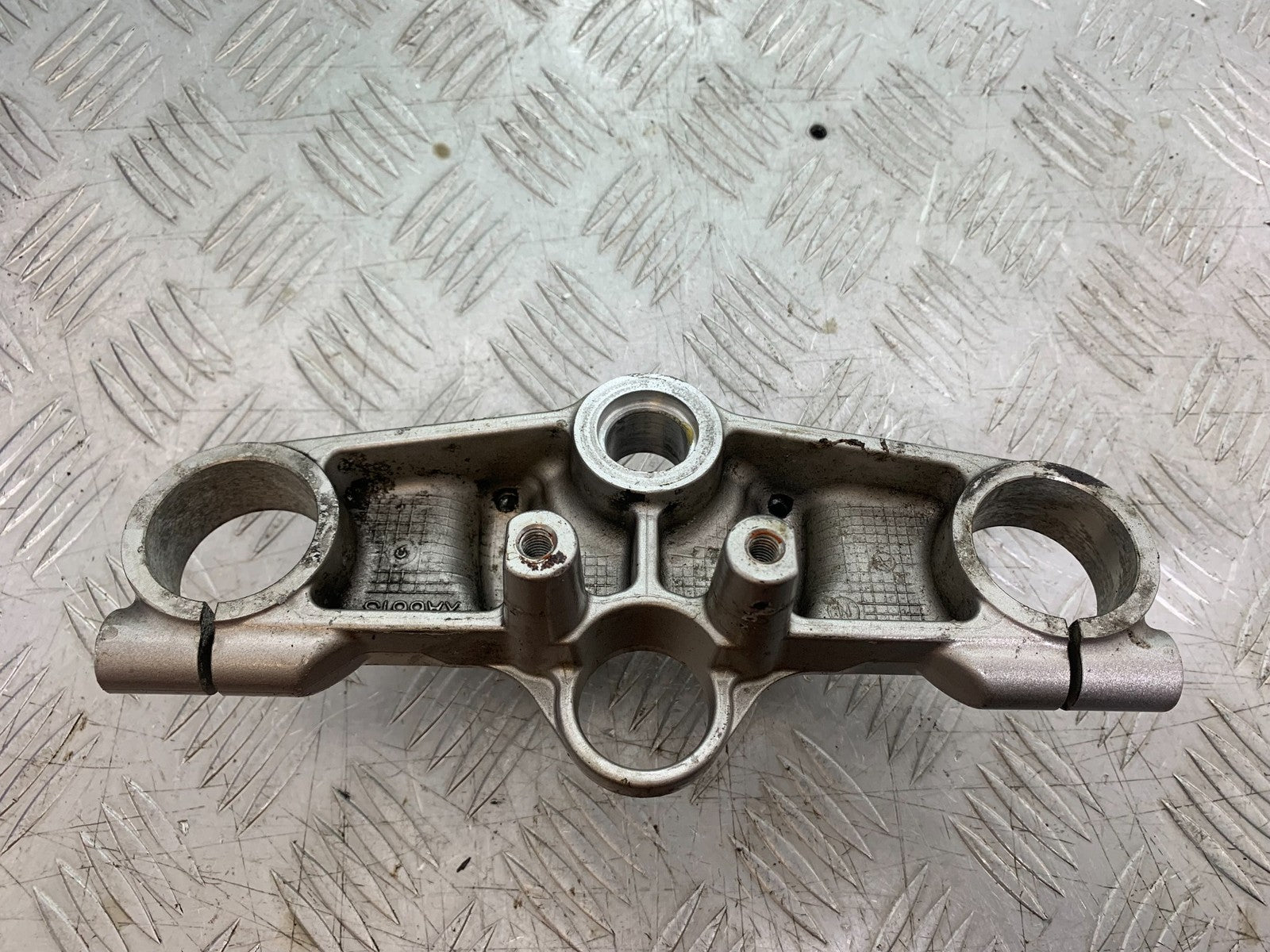 SUZUKI GSF600 GSF 600 BANDIT TOP YOKE   2000-2004 (CMB1269)