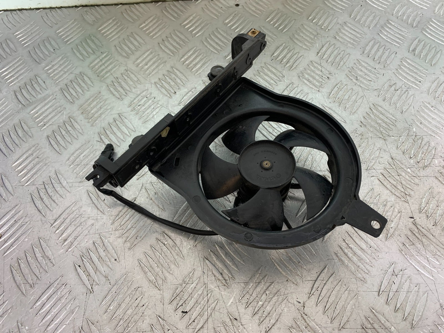 BMW F800 GT RADIATOR FAN  YEAR 2013-2017 (CMB1248)