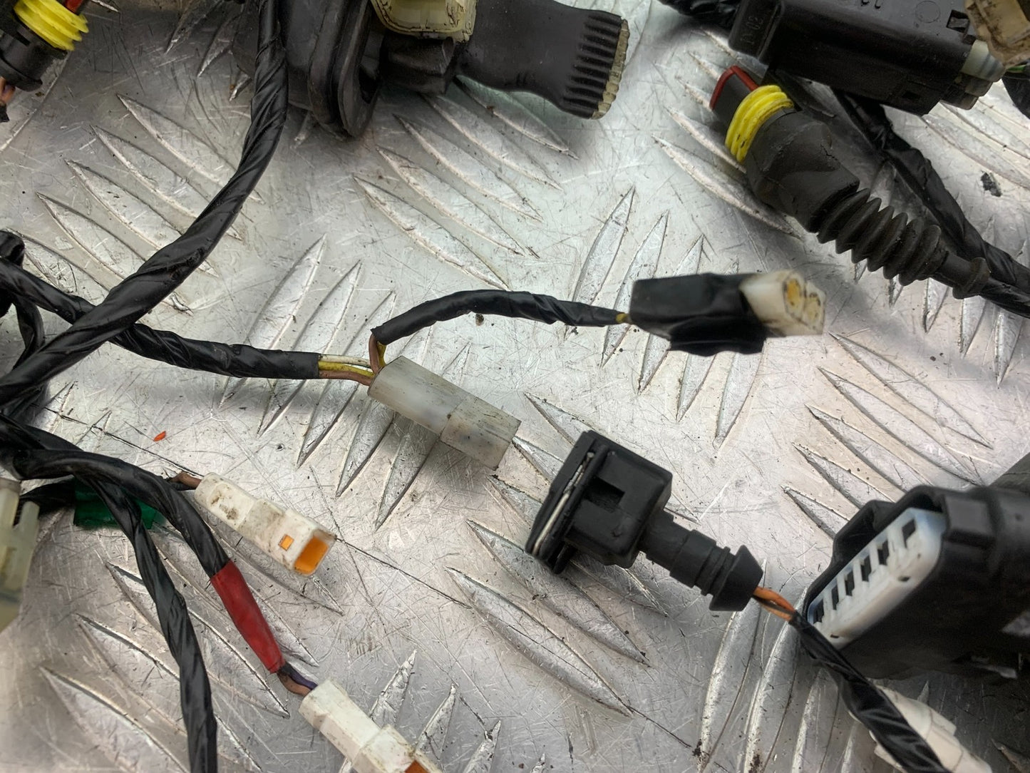 KTM 690 DUKE R LC4 WIRING LOOM HARNESS YEAR 2012-2015  (CMB1180)