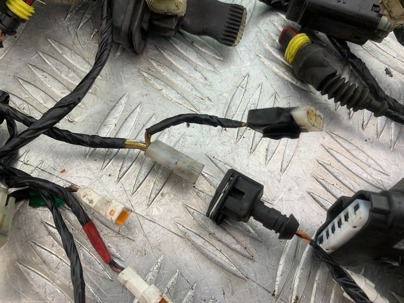 KTM 690 DUKE R LC4 WIRING LOOM HARNESS YEAR 2012-2015  (CMB1180)