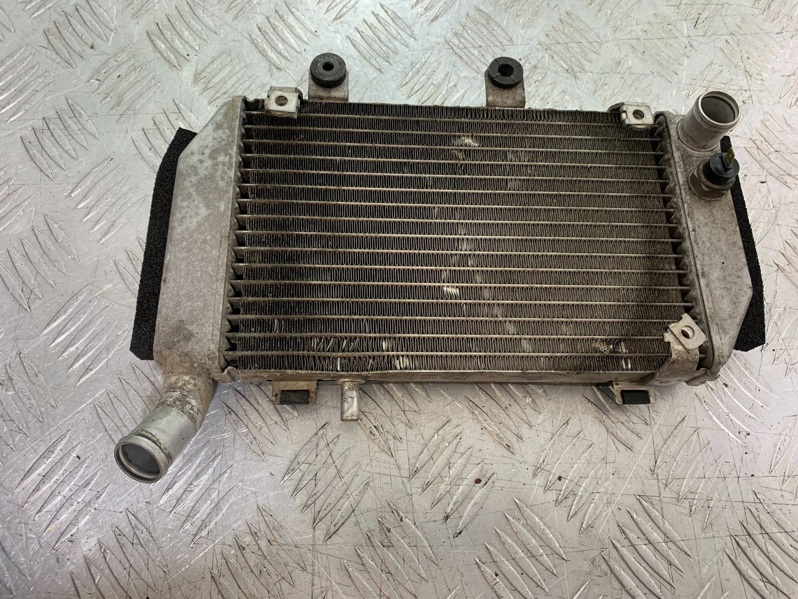 HONDA VFR800 VFR 800 V-TEC LEFT RADIATOR   YEAR 2002 -09 (CMB1296)