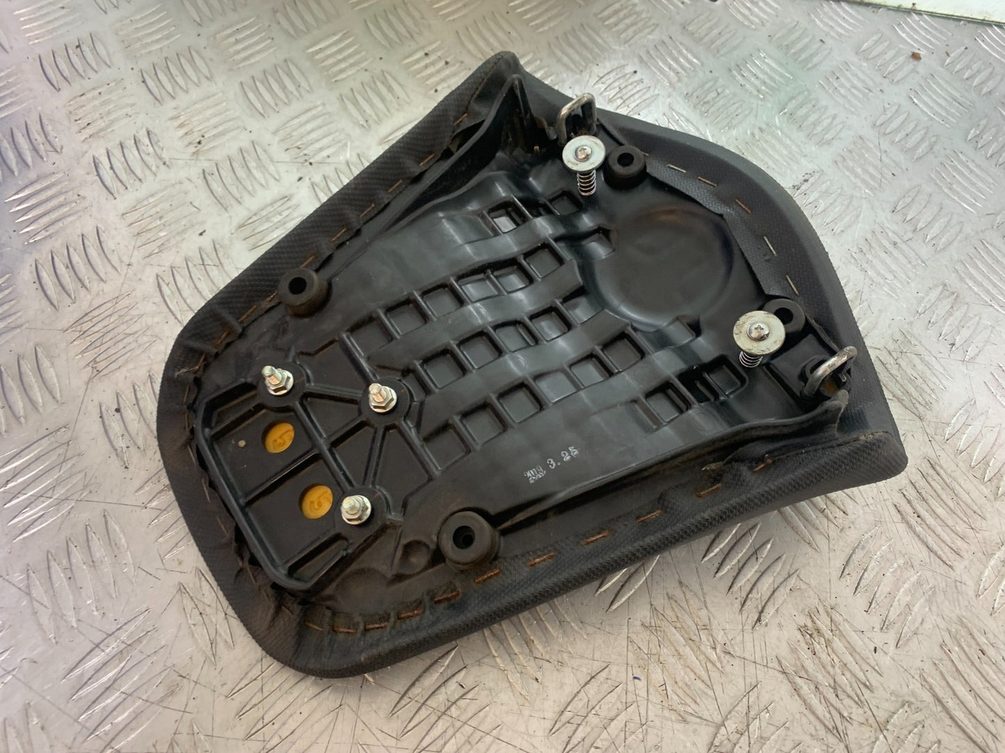 HONDA NC750 NC 750 X DCT REAR SEAT NO HOLES  YEAR 2019 (CMB1223)