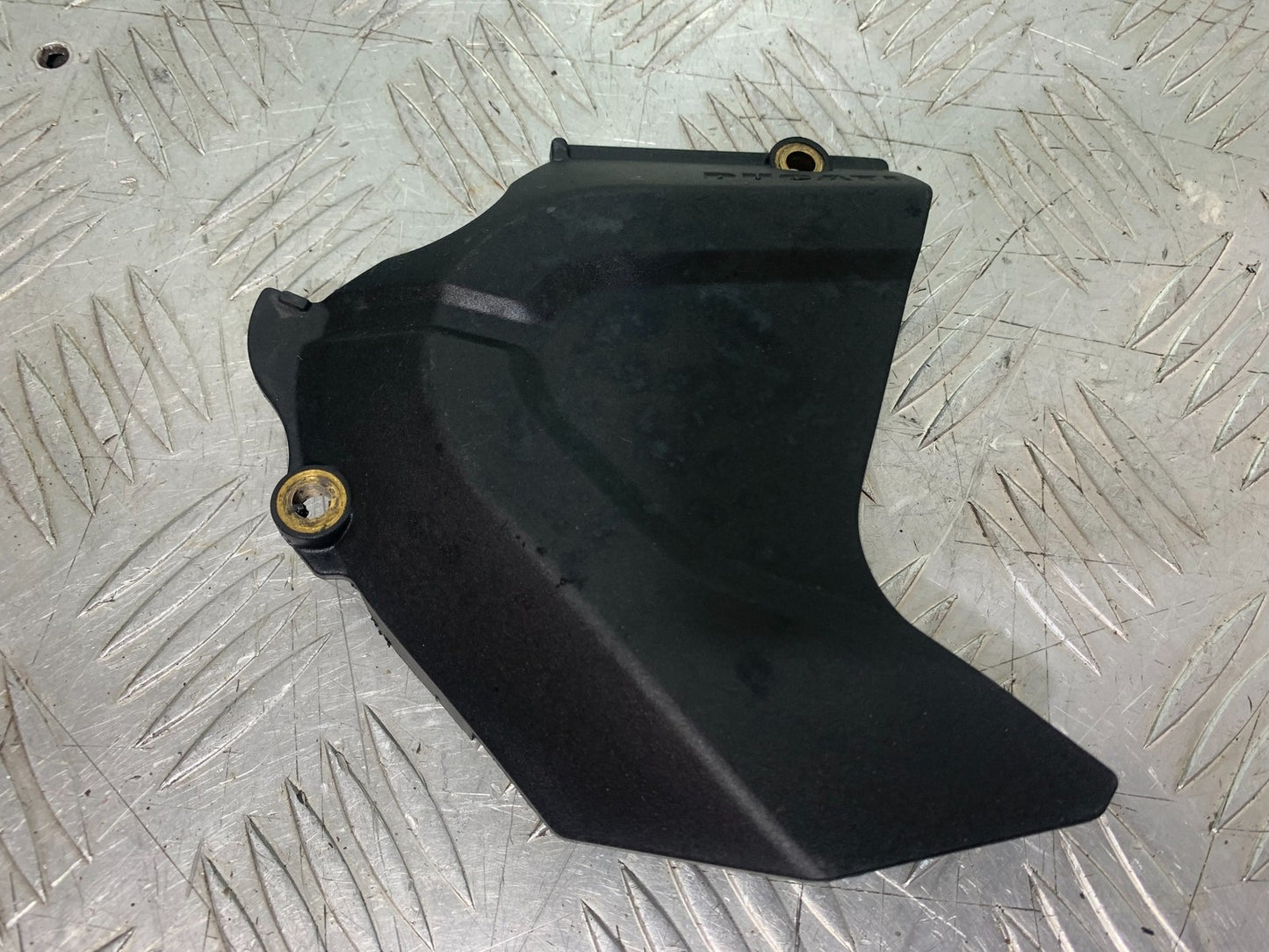 DUCATI 1198 S SPROCKET COVER  YEAR 2009-2011 (CMB1219)