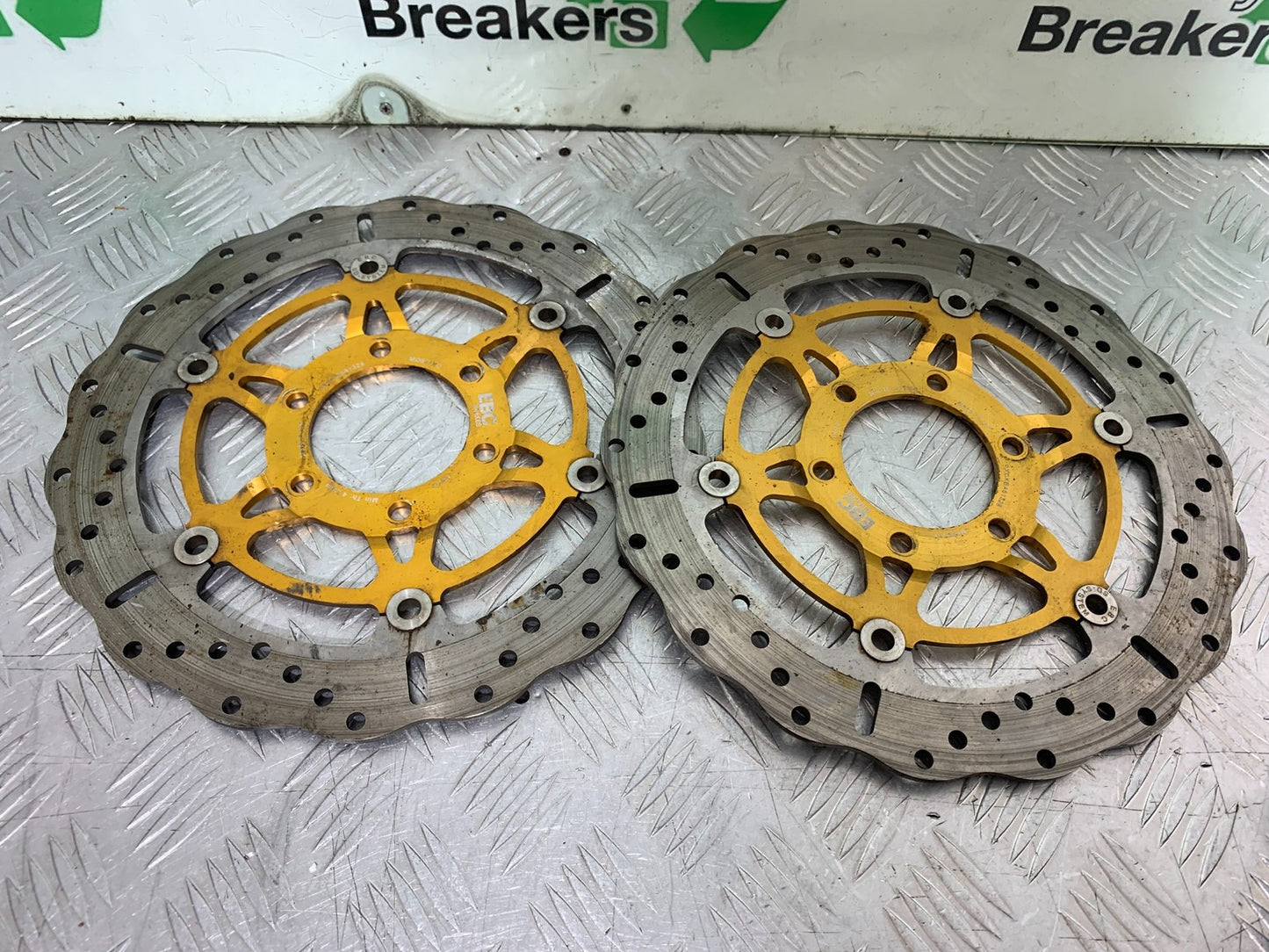 TRIUMPH 955i SPRINT ST FRONT BRAKE DISCS  YEAR 1999-04 (CMB1230)