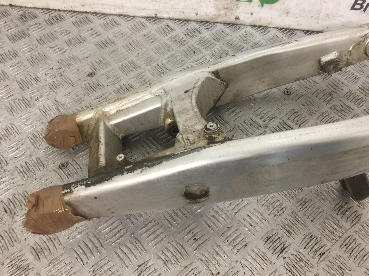 HUSQVARNA TE 610 E SWINGARM   YEAR 2001 (STOCK 803)