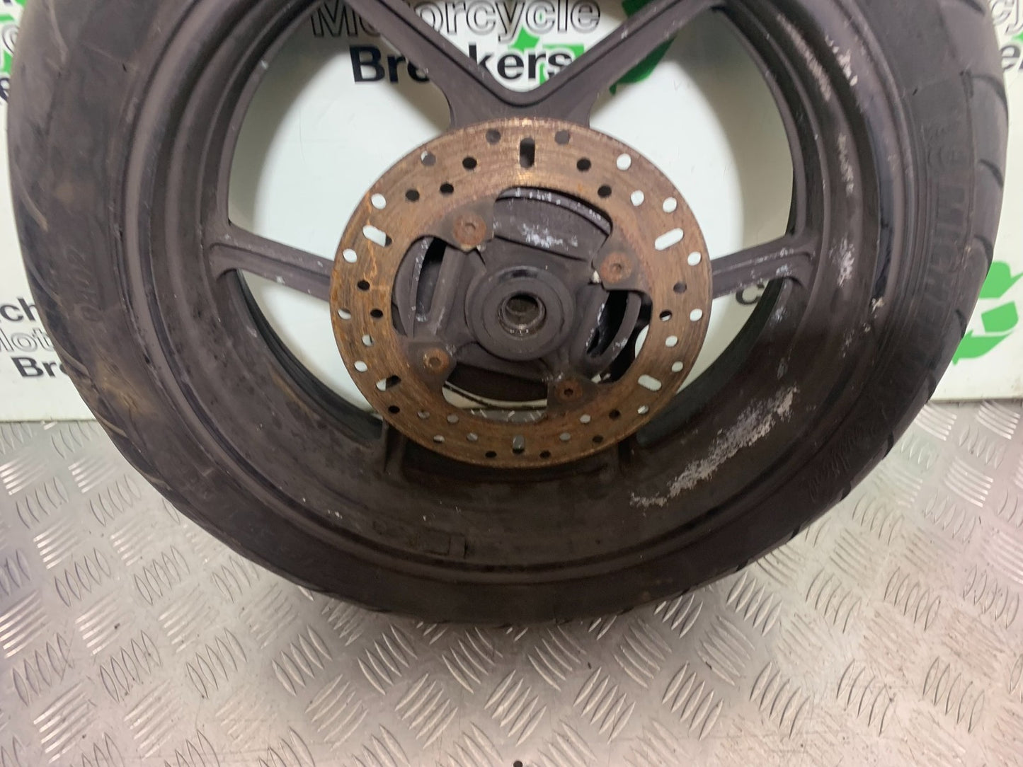 KAWASAKI Z750 Z 750 REAR WHEEL  YEAR 2004-2006  (CMB1234)