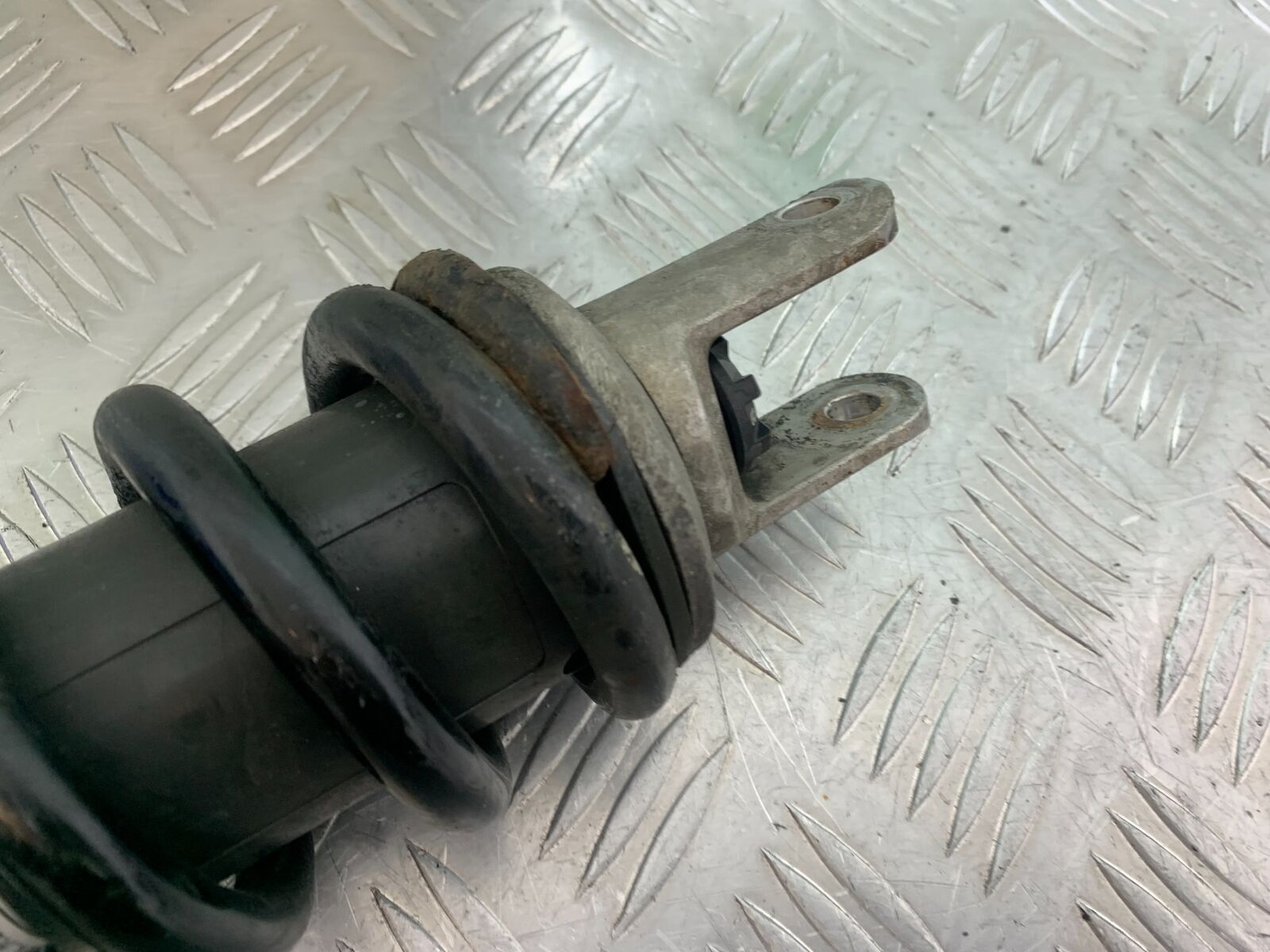 KAWASAKI Z750 Z 750 REAR SHOCK  YEAR 2004-2006  (CMB1104)