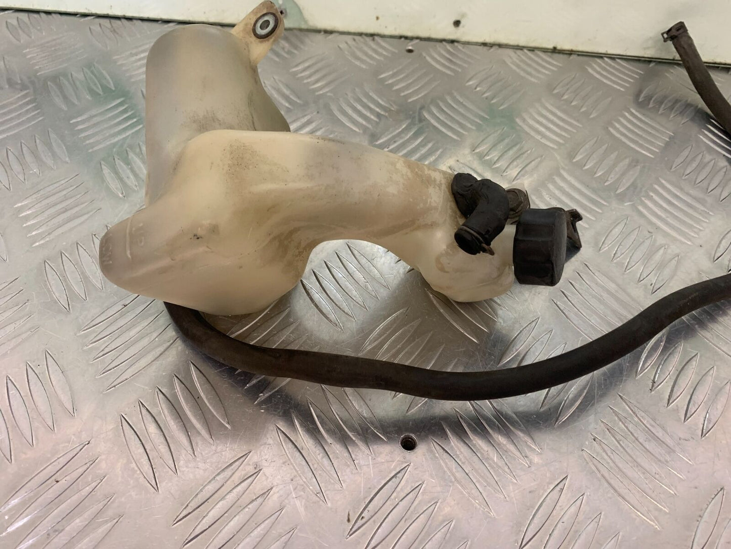 HONDA CBR 400 NC23 TRI-ARM COOLANT BOTTLE   YEAR 1987-89 (STOCK 969)