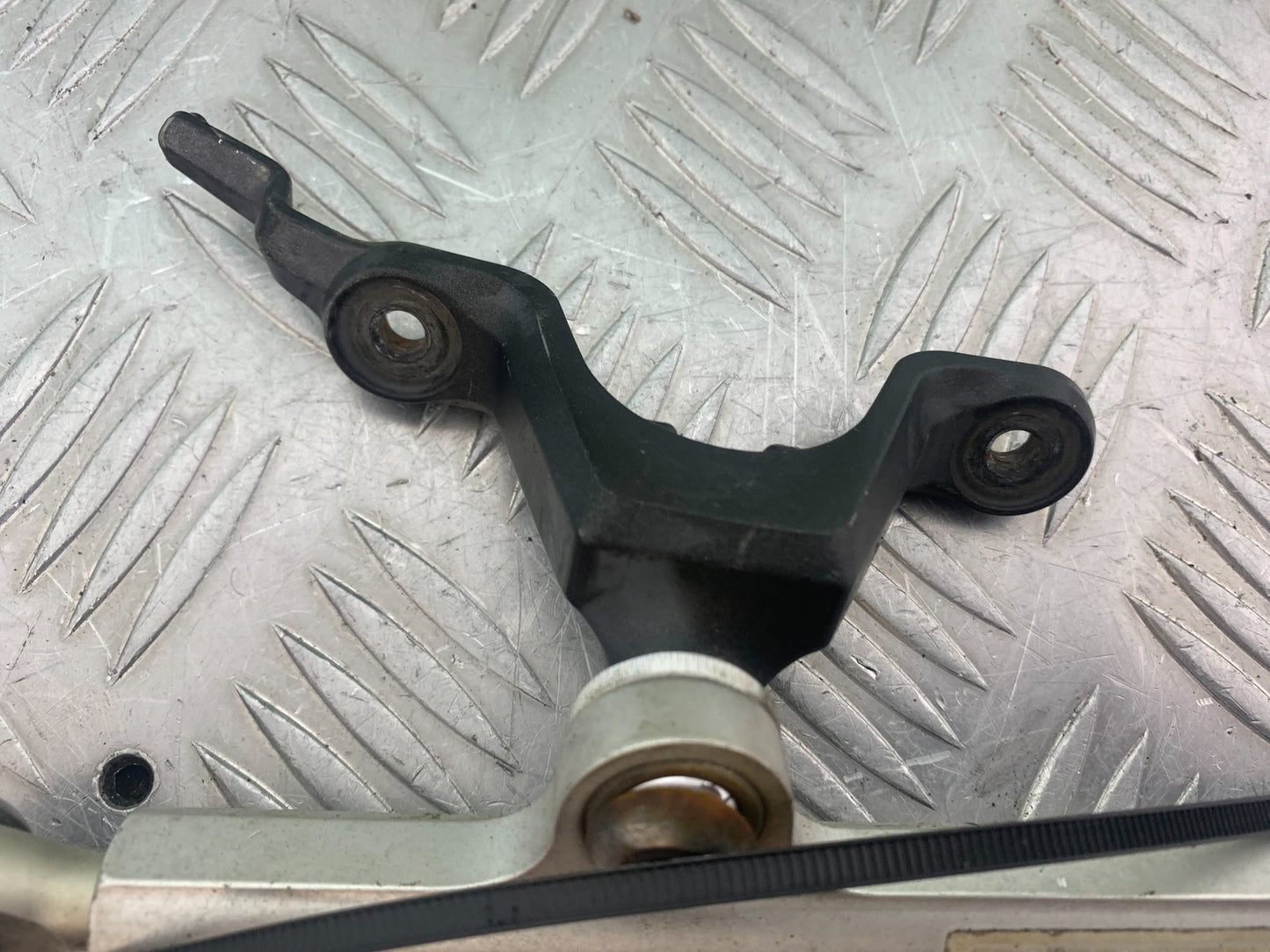 KAWASAKI ZX6R OHLINS STEERING DAMPER  YEAR 2009-2012 (CMB1136)