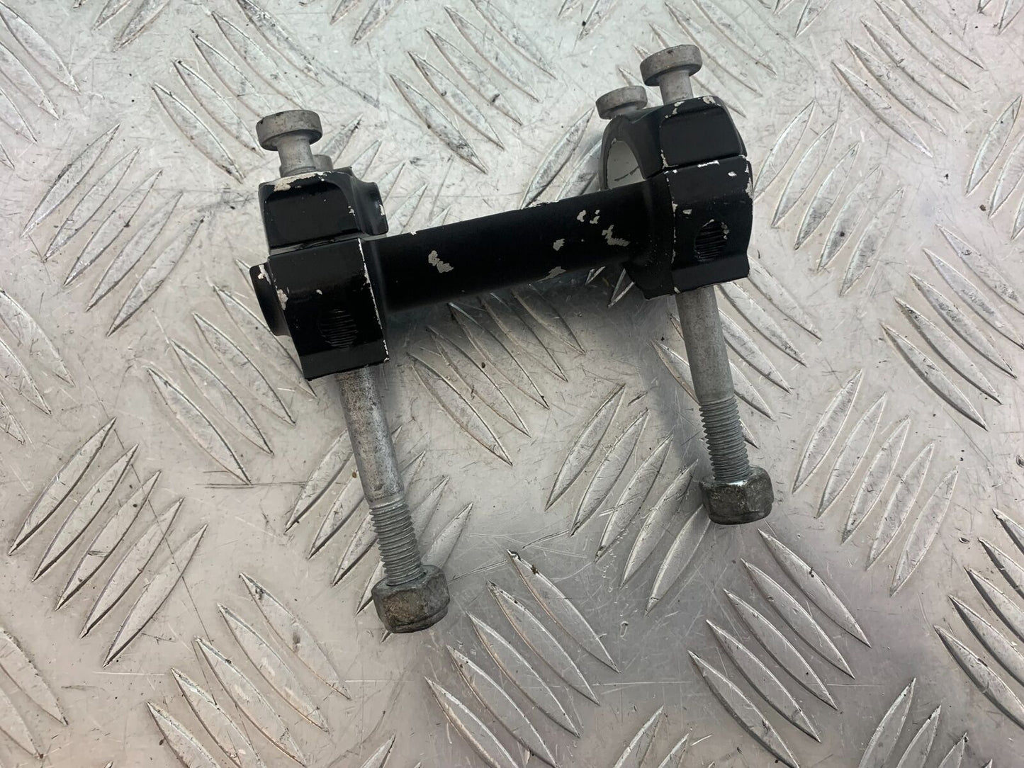 KTM 990 SUPERMOTO T HANDLEBAR CLAMP  YEAR 2010-2011  (CMB1127)