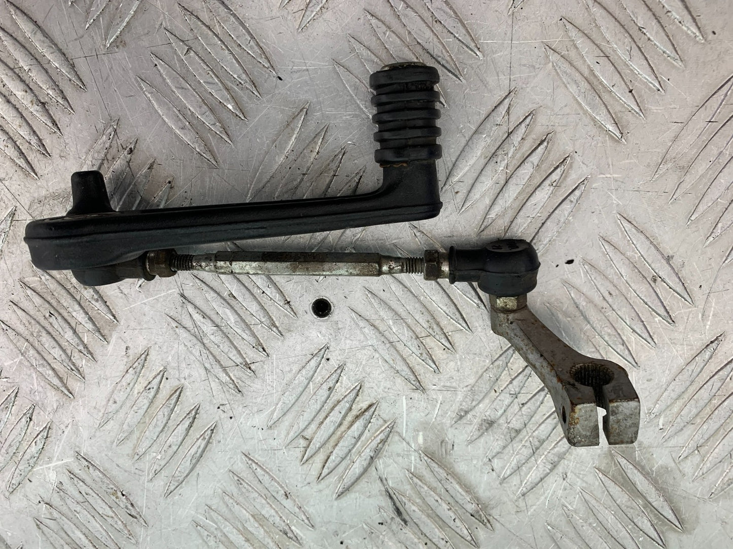 KTM 125 DUKE GEAR LEVER YEAR 2018-2023 (CMB1185)