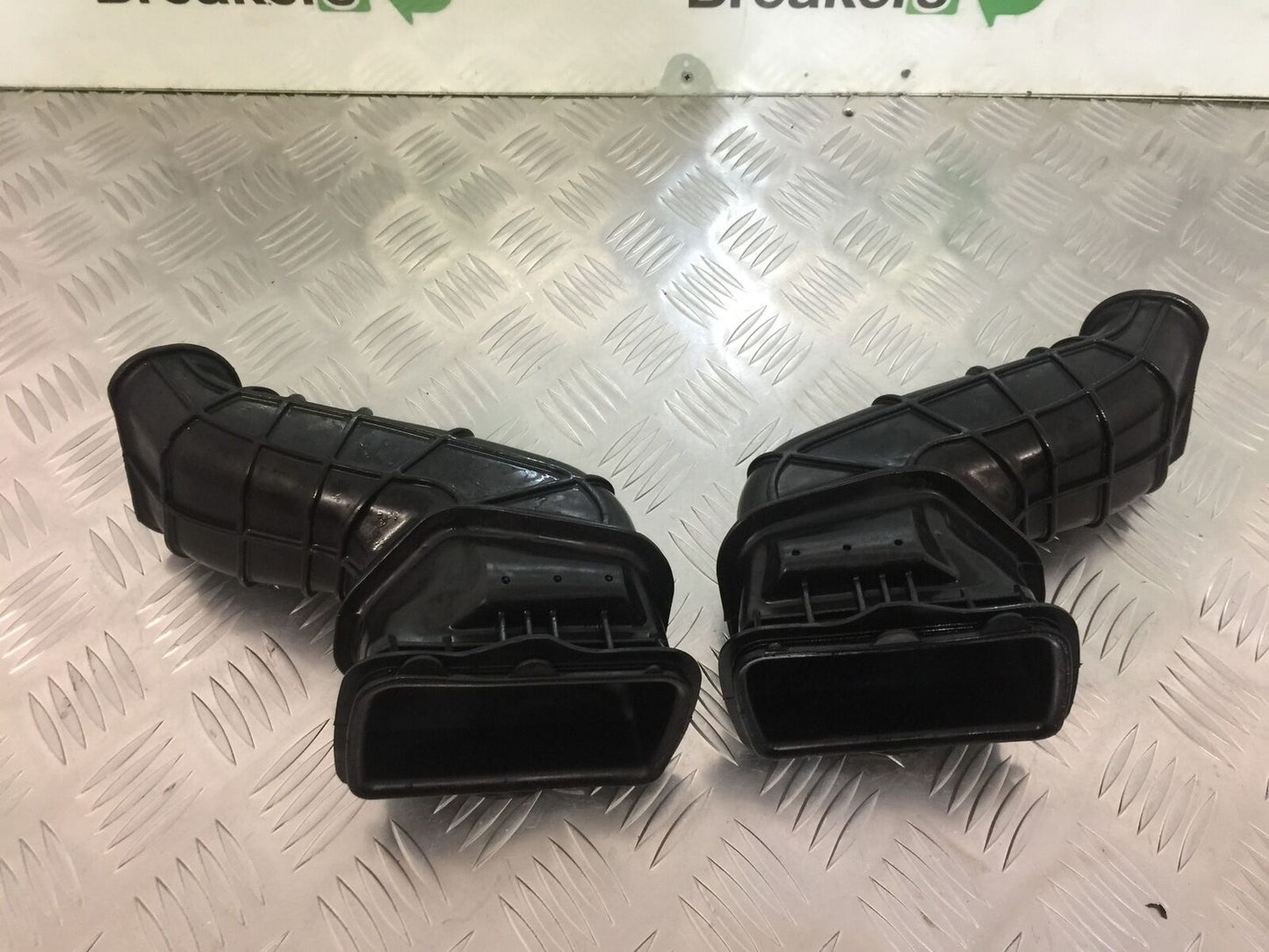 KAWASAKI ZX10R ZX10 R AIR TUBES  YEAR 2004-2005 (STOCK 932)