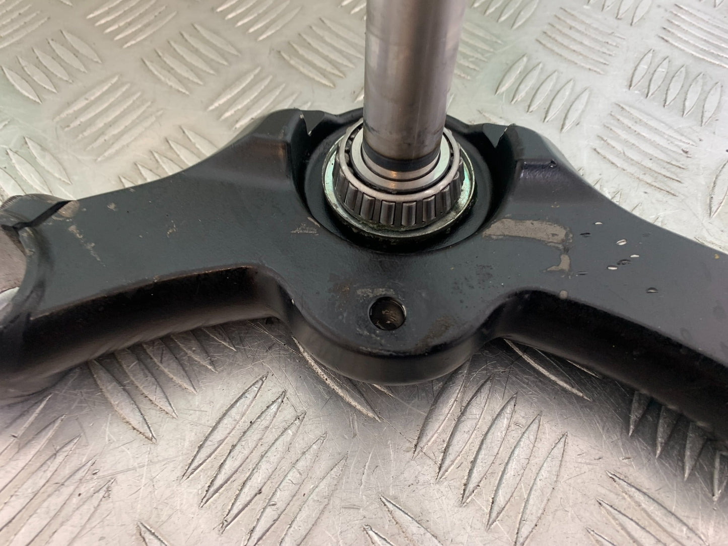 HARLEY DAVIDSON FXS BLACKLINE 1585 BOTTOM YOKE  YEAR 2012 (CMB1147)