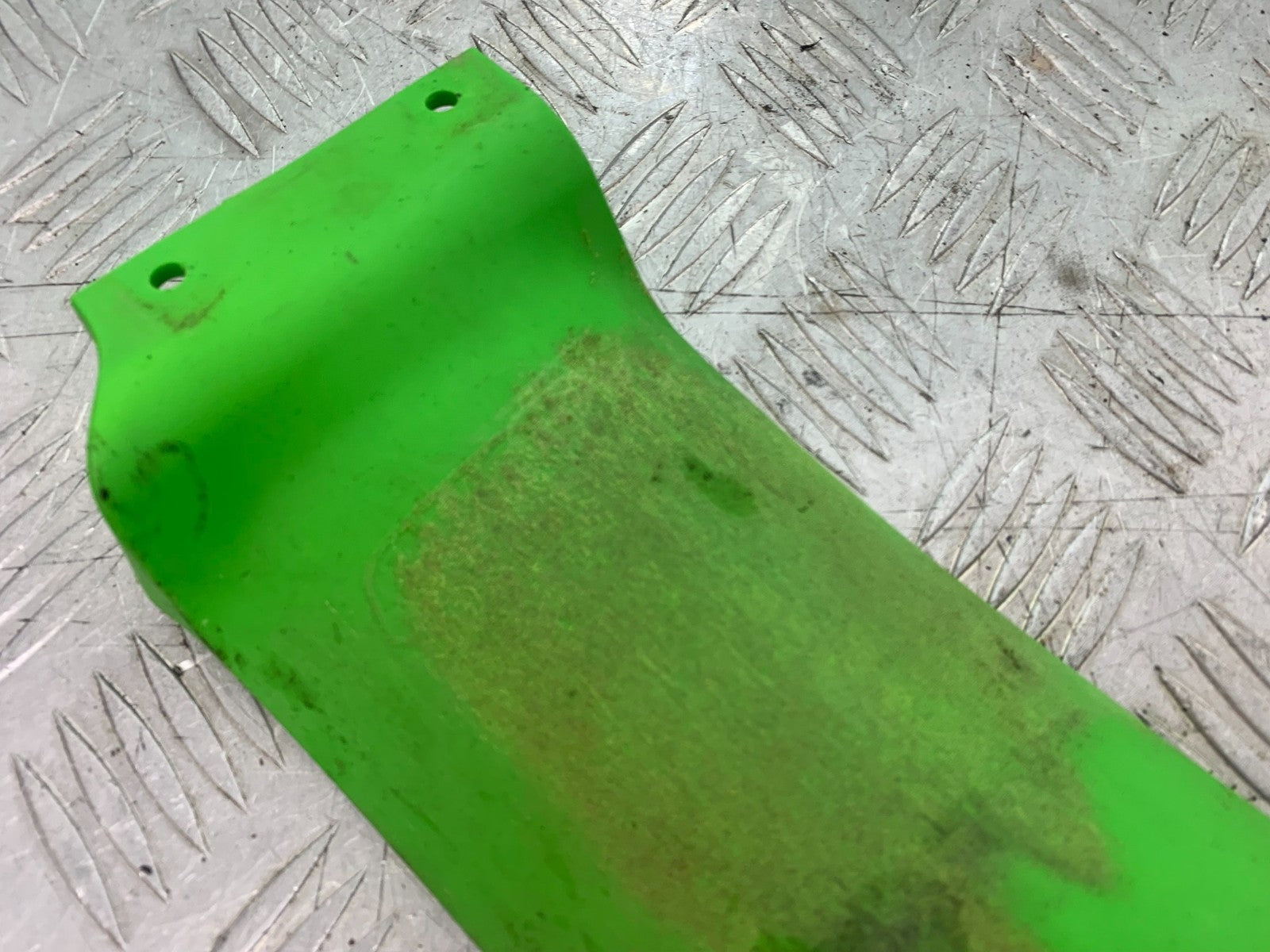 KAWASAKI KXF450 KXF 450 REAR SHOCK GUARD   YEAR 2013 CMB1217)
