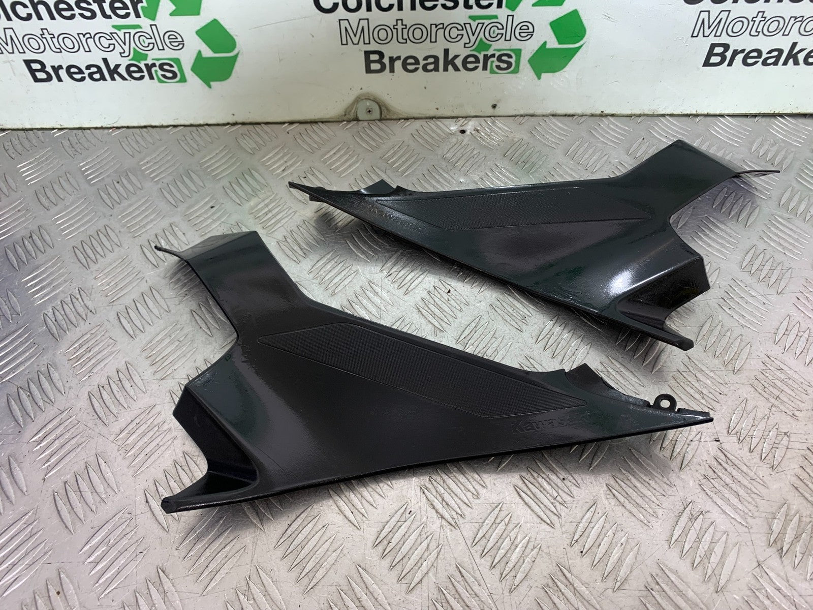 KAWASAKI NINJA 400 EX 400 LEFT AND RIGHT INFILLS  YEAR 2018-2022 (CMB1278)