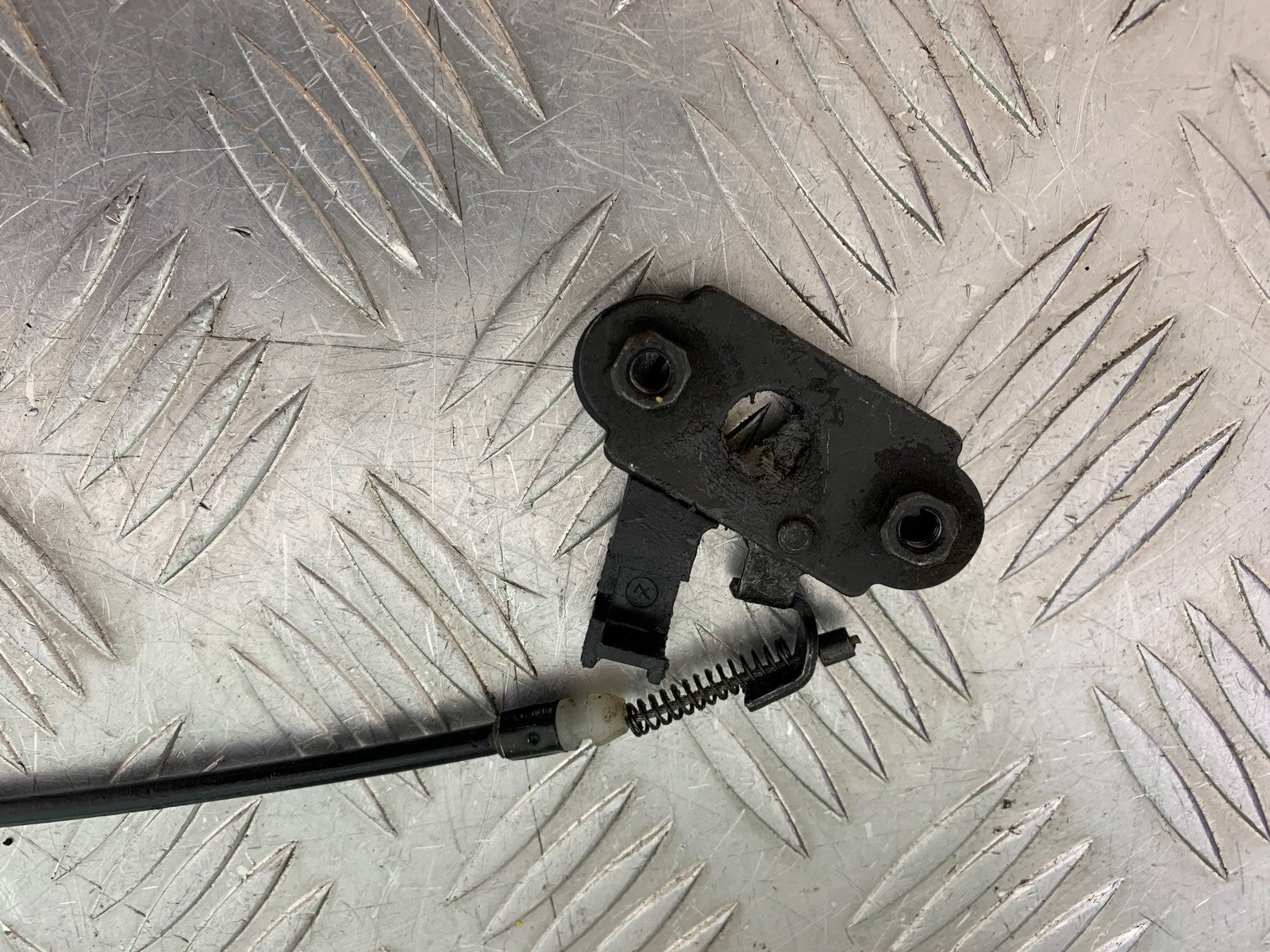 KTM 125 DUKE SEAT CATCH AND CABLE  YEAR 2018-2023 (CMB1185)