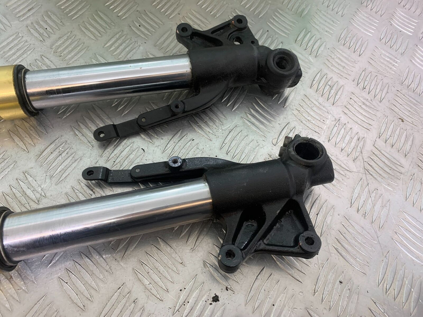 TRIUMPH TIGER 800 FORKS   YEAR 2011-2014  (CMB1113)