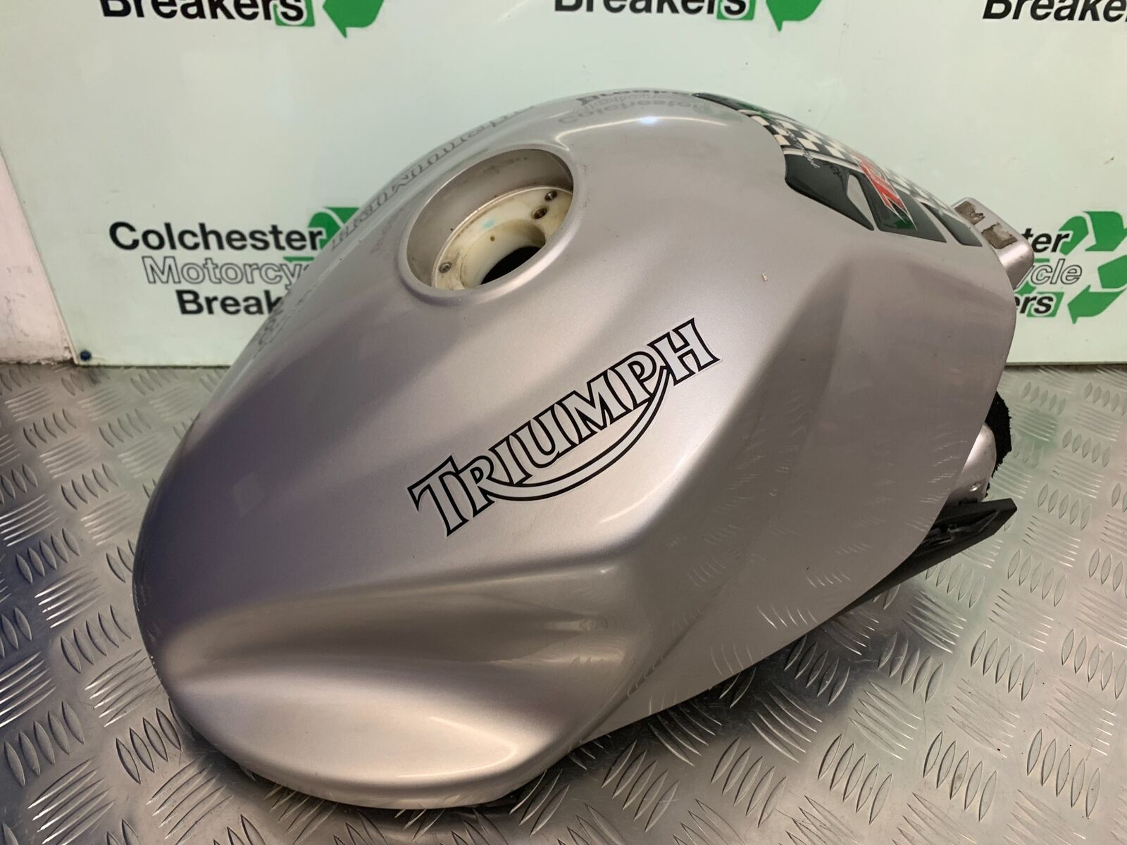 TRIUMPH 1050 SPRINT PETROL TANK YEAR 2004-2007 (STOCK 956)