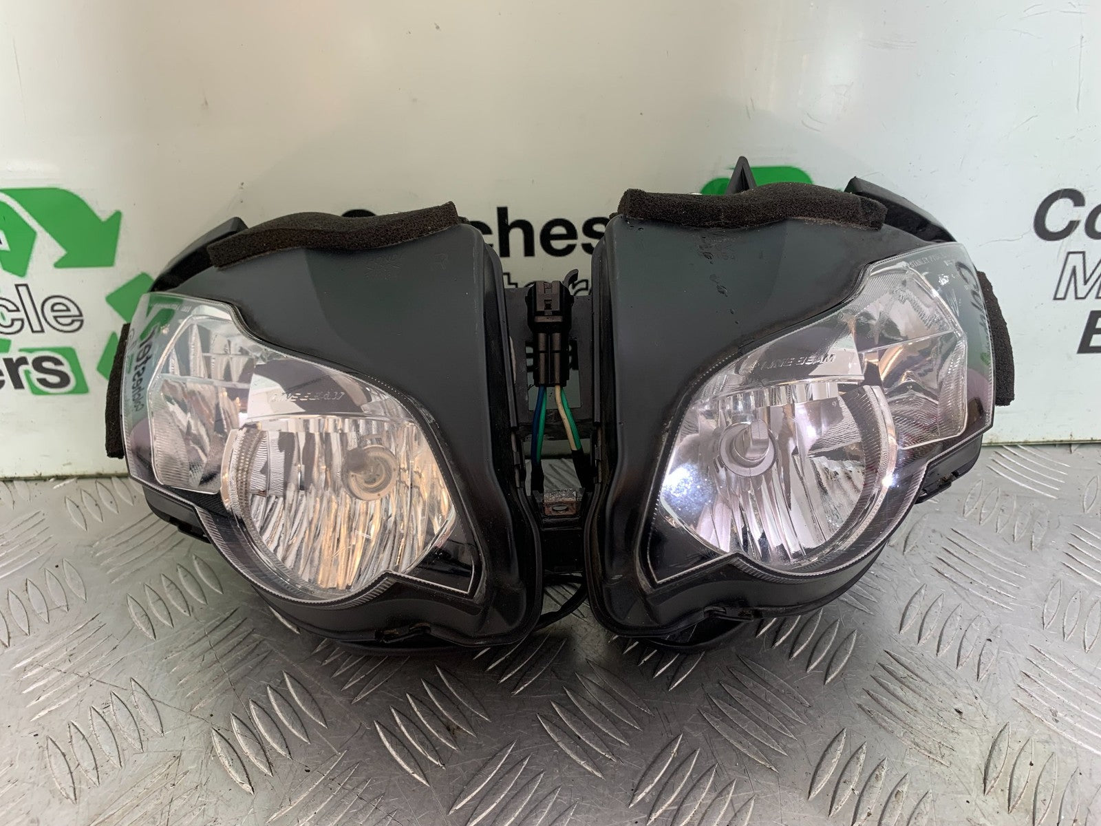 HONDA CBR1000 RR CBR1000RR FIREBLADE HEADLIGHT 2008-2011 (CMB1179)