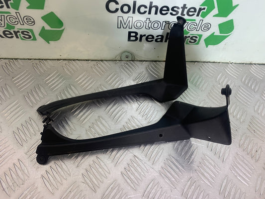KAWASAKI ZX6R LEFT AND RIGHT TOP FARING INFILL PANELS  YEAR 2009-2012 (CMB1136)