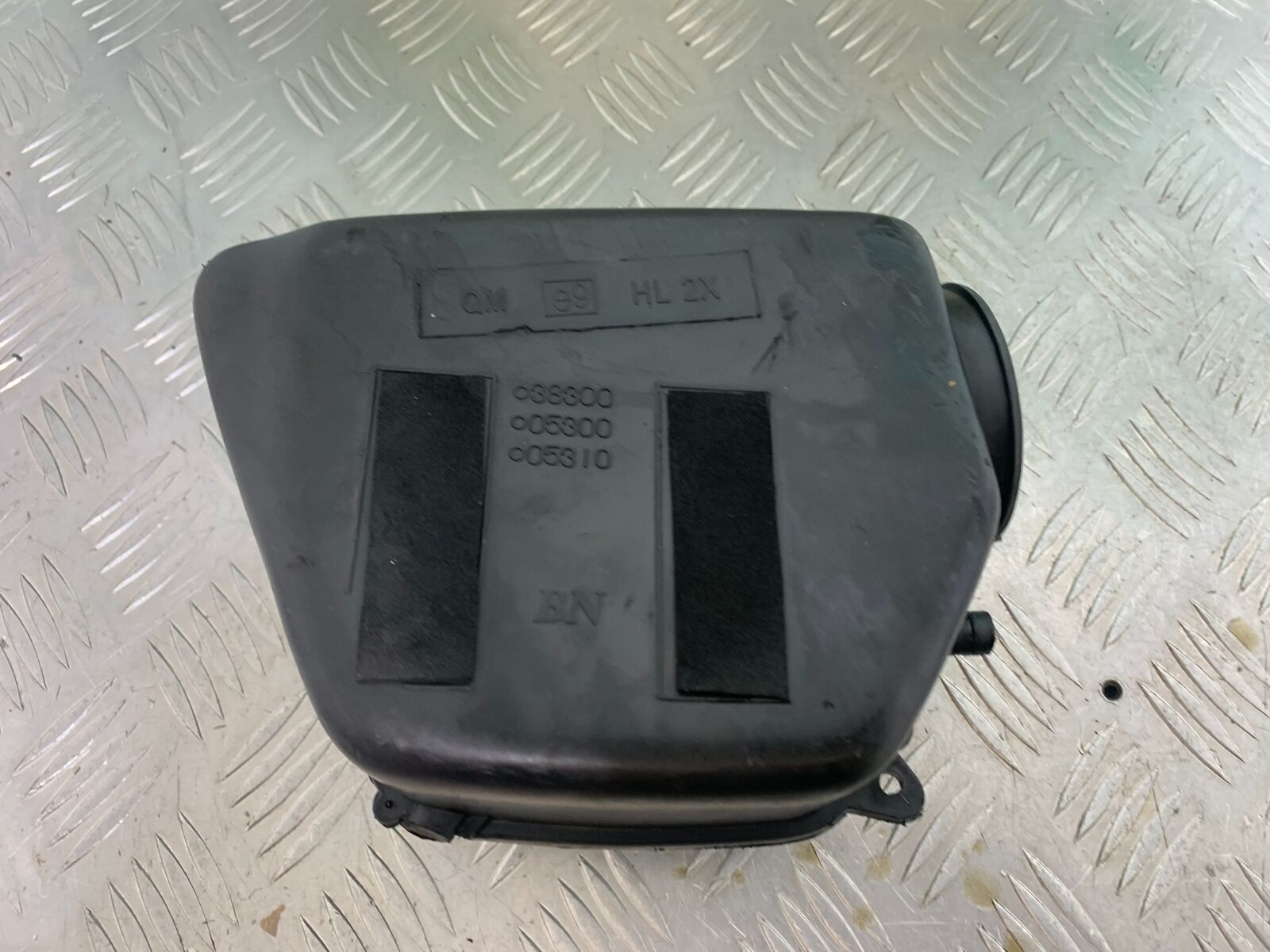 MUTT GT-SS 125 AIR BOX    YEAR 2020- 2024  (CMB1085)