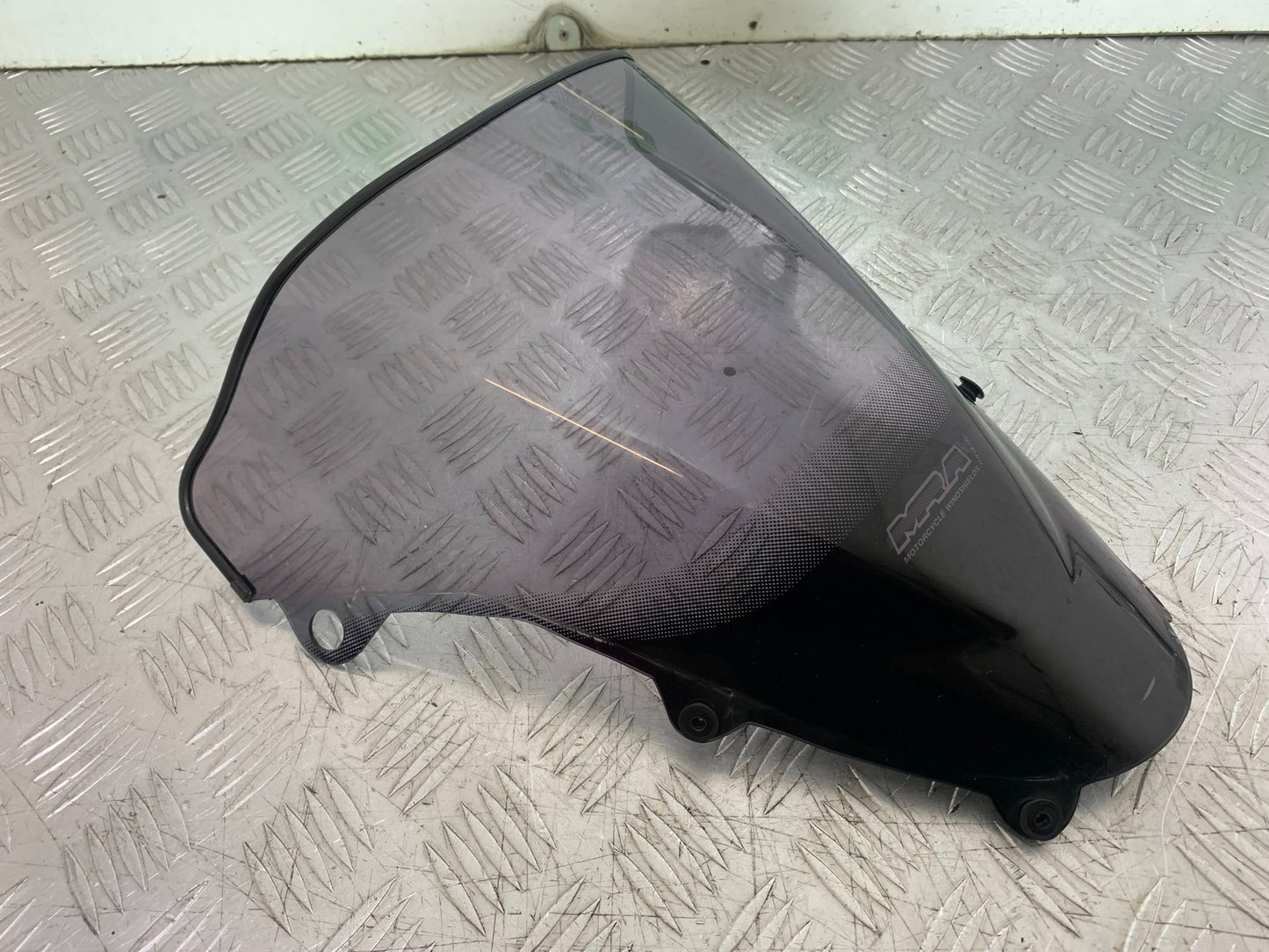 SUZUKI SV1000 SV 1000 SCREEN  YEAR 2003-2007 (CMB1293)