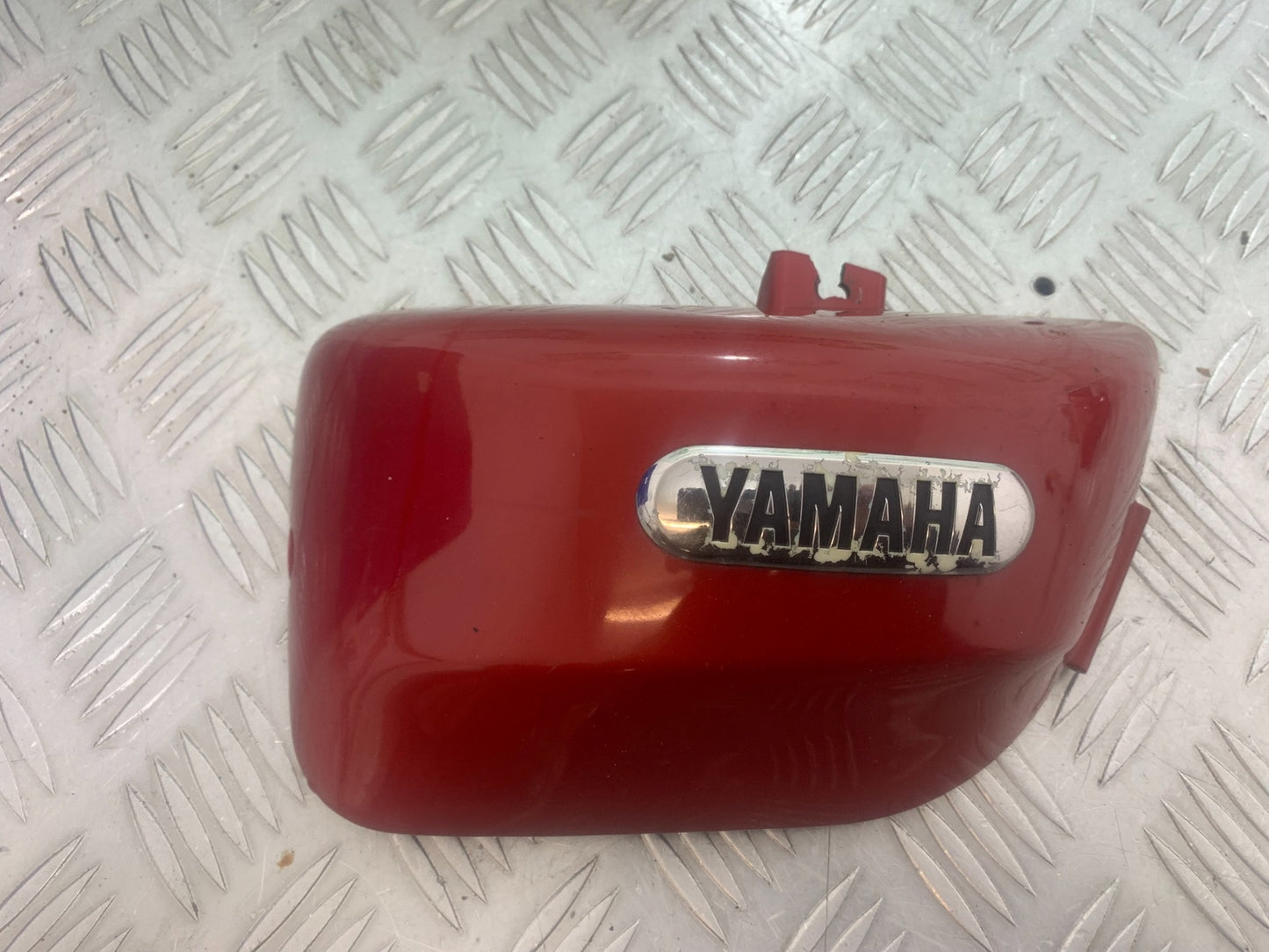 YAMAHA XV535 XV 535 VIRAGO SIDE PANEL   YEAR 1994-02 (CMB1139)