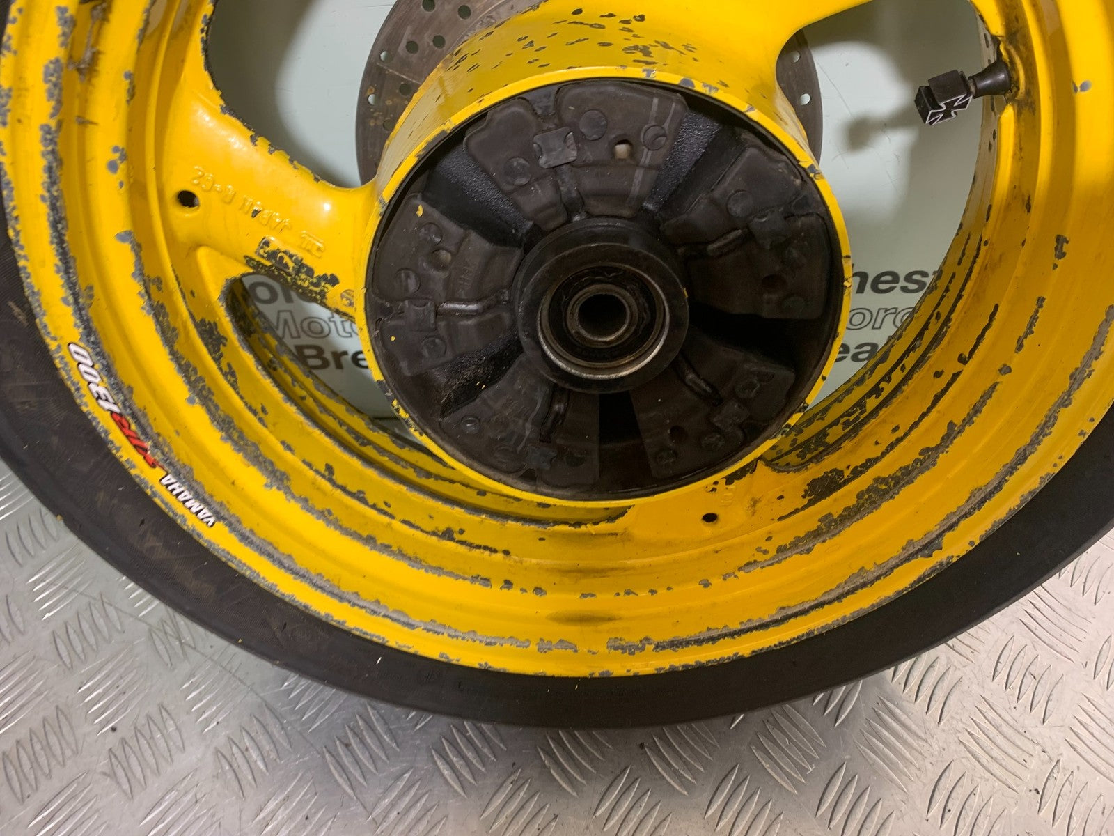 YAMAHA XJR1300 XJR 1300 REAR WHEEL  YEAR  1999-2003 (CMB1119)