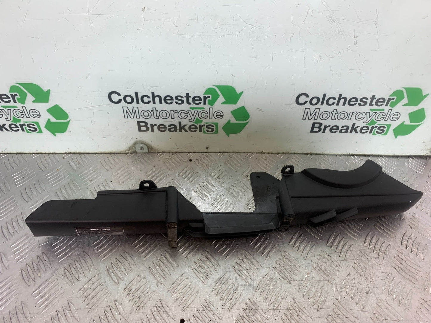 HONDA VFR800 VFR 800 V-TEC CHAIN GUARD   YEAR 2002 -09 (CMB1296)