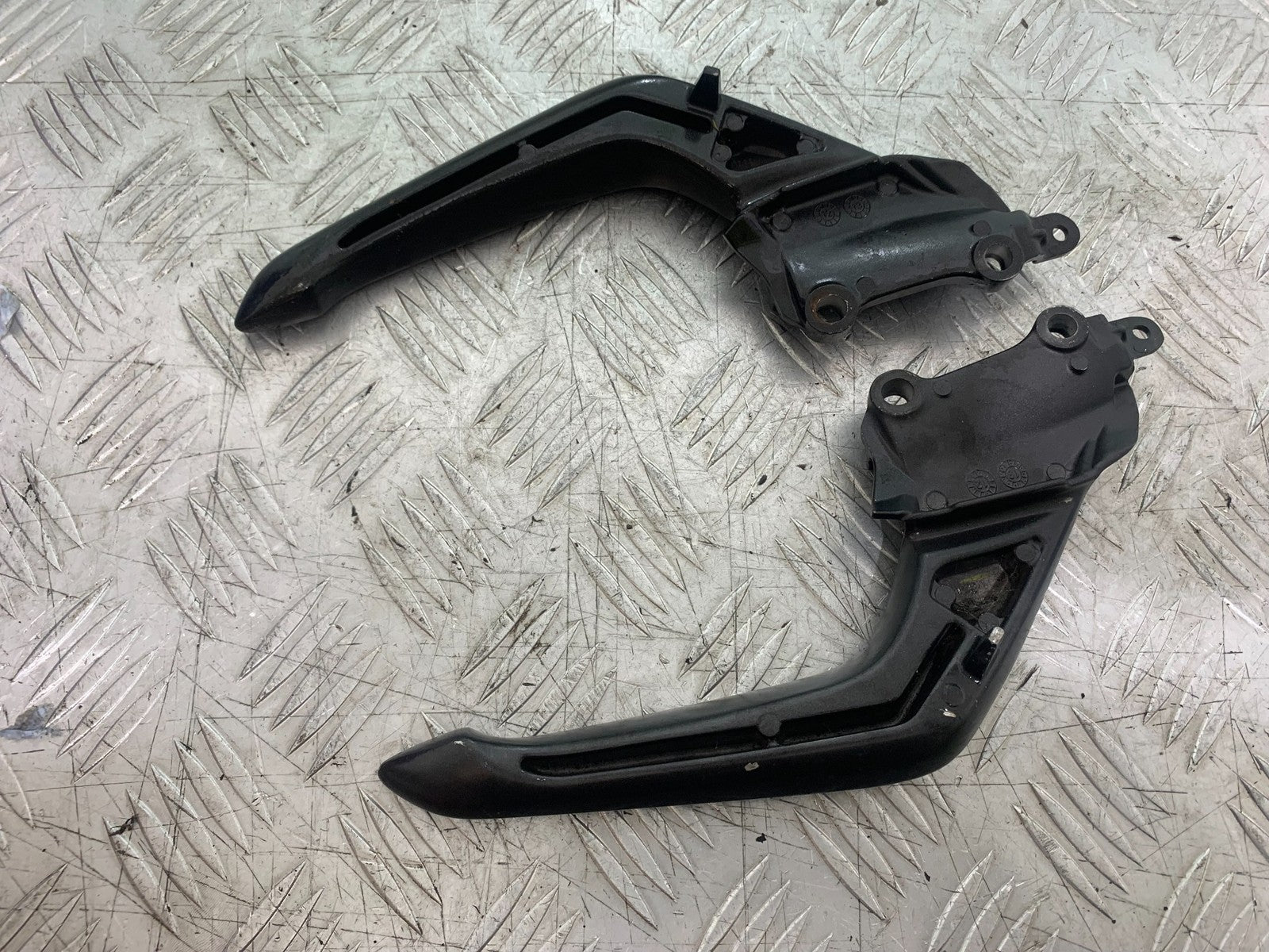 HONDA CB500 F CB500F GRAB RAILS  YEAR 2013-2015  (CMB1235)