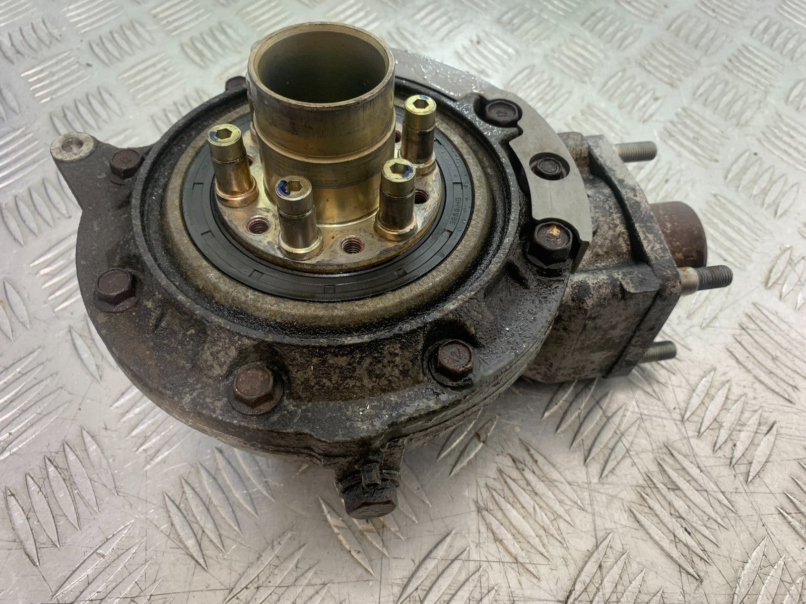 HONDA NTV 600 REVERE REAR DIFF YEAR 1988-1996  (CMB1281)
