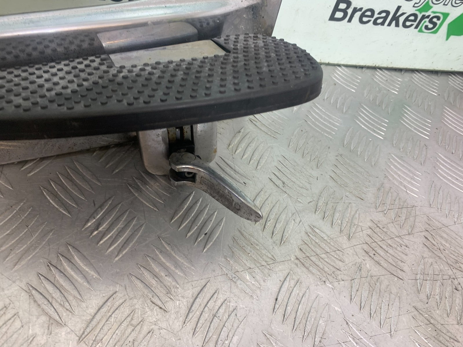 BMW K1200 K 1200 LT RIGHT FOOTBOARD  YEAR 1999-07 (CMB1271)