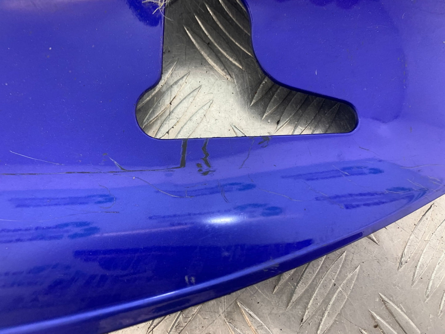 YAMAHA YZF R1 UNDERTRAY YEAR 2004-2006 (CMB1155)