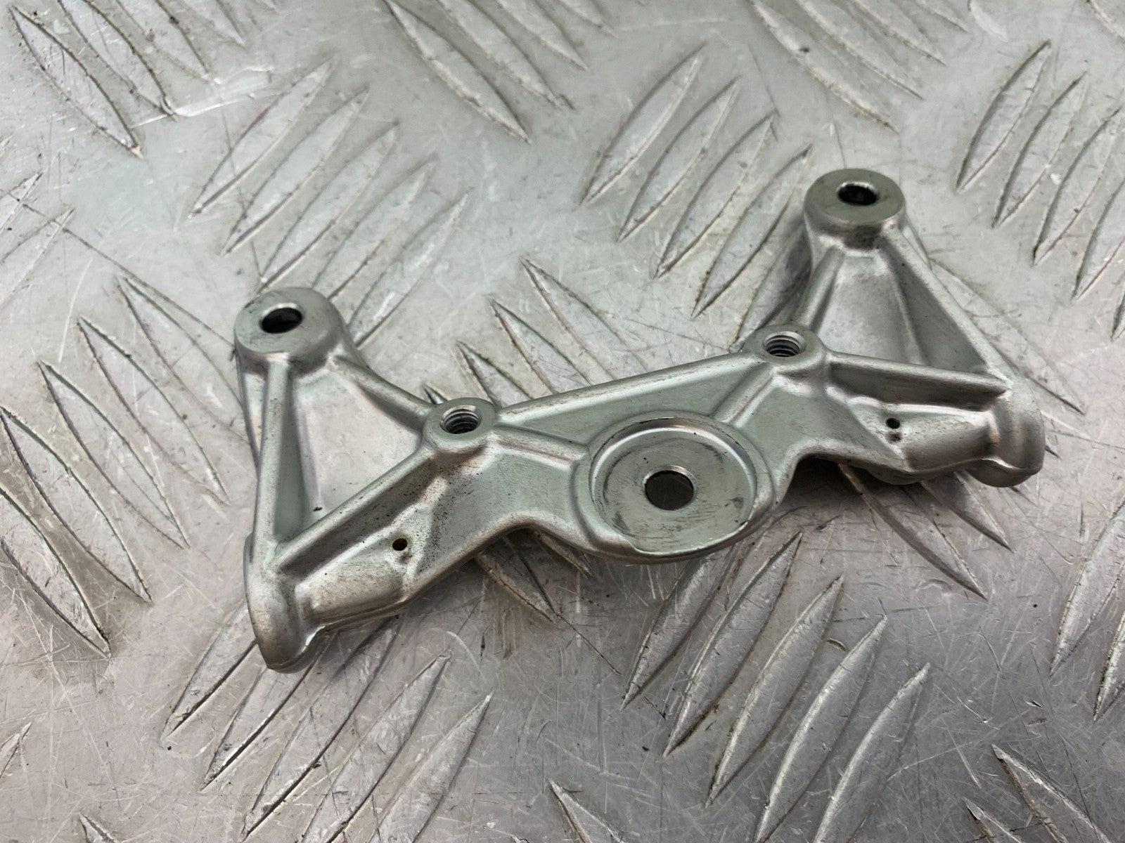 DUCATI 1299 PANIGALE PETROL TANK BRACKET  YEAR 2016 (CMB 1187)