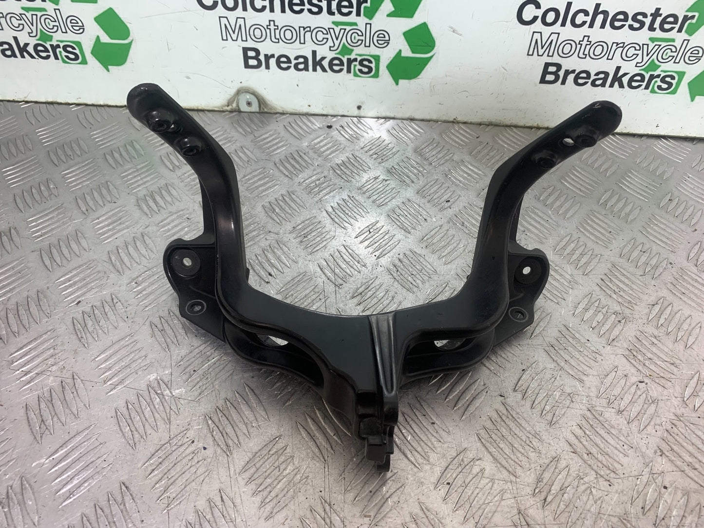 SUZUKI GSXR750 GSXR 750 K4 K5 FAIRING BRACKET    2004-2005 (CMB1319)