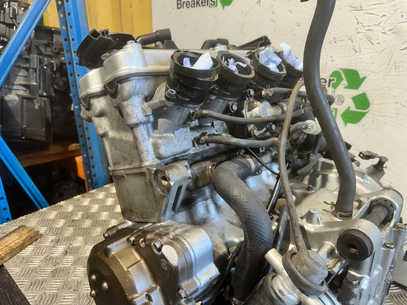 KAWASAKI ZX9R ZX9 E1 E2 ENGINE YEAR 2000-01  (CMB1171)