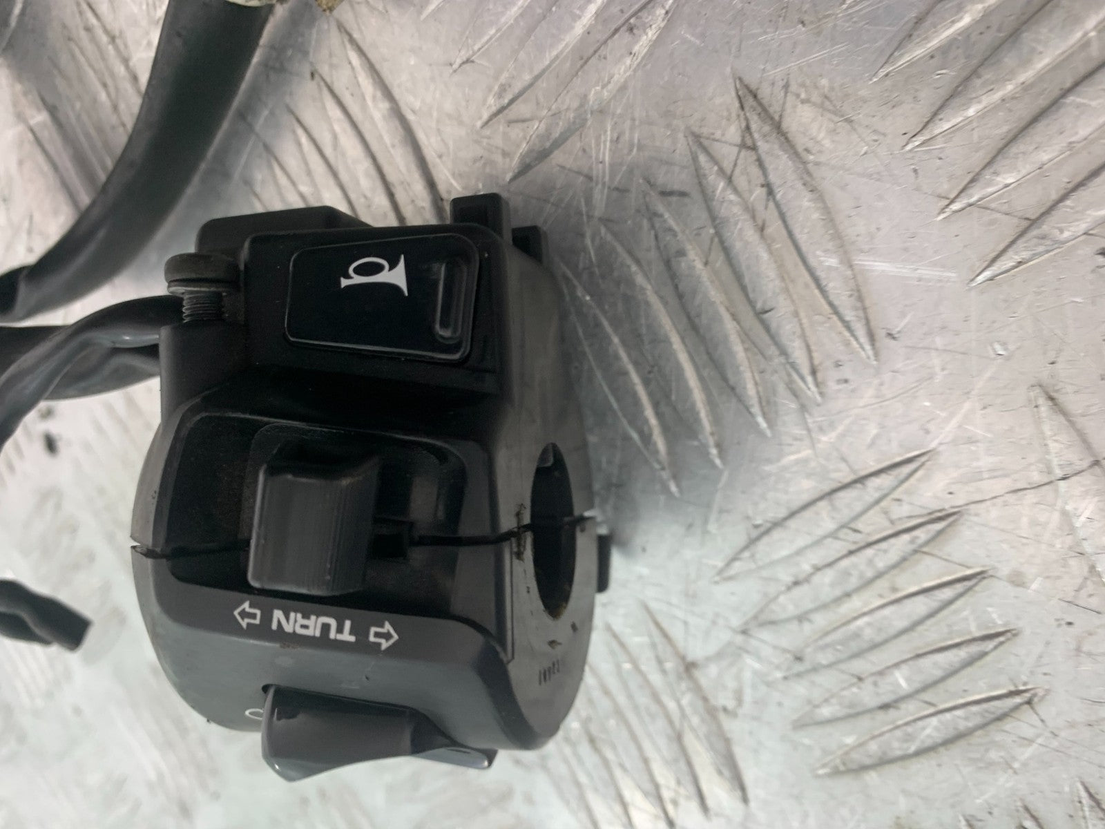 HONDA NT 700 V DEAUVILLE LEFT SWITCH GEAR  YEAR 2006-2010 (CMB1298)