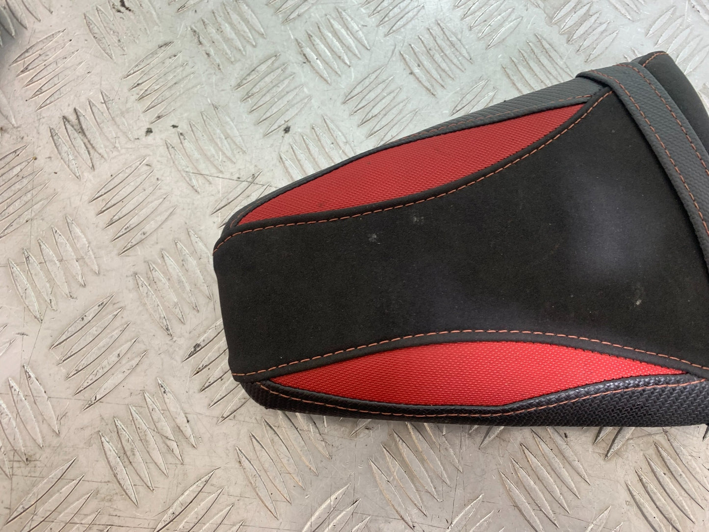KAWASAKI ZX10R ZX 10R REAR SEAT   YEAR 2011-2015 (CMB1154)
