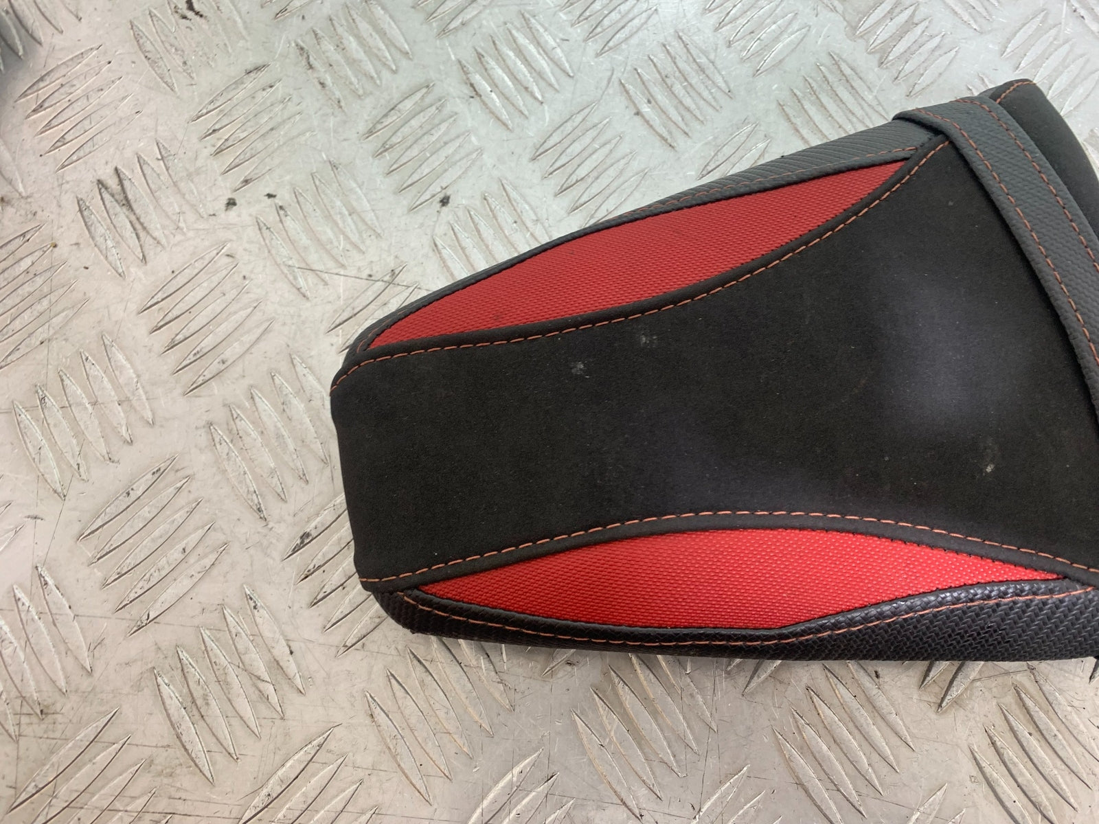 KAWASAKI ZX10R ZX 10R REAR SEAT   YEAR 2011-2015 (CMB1154)