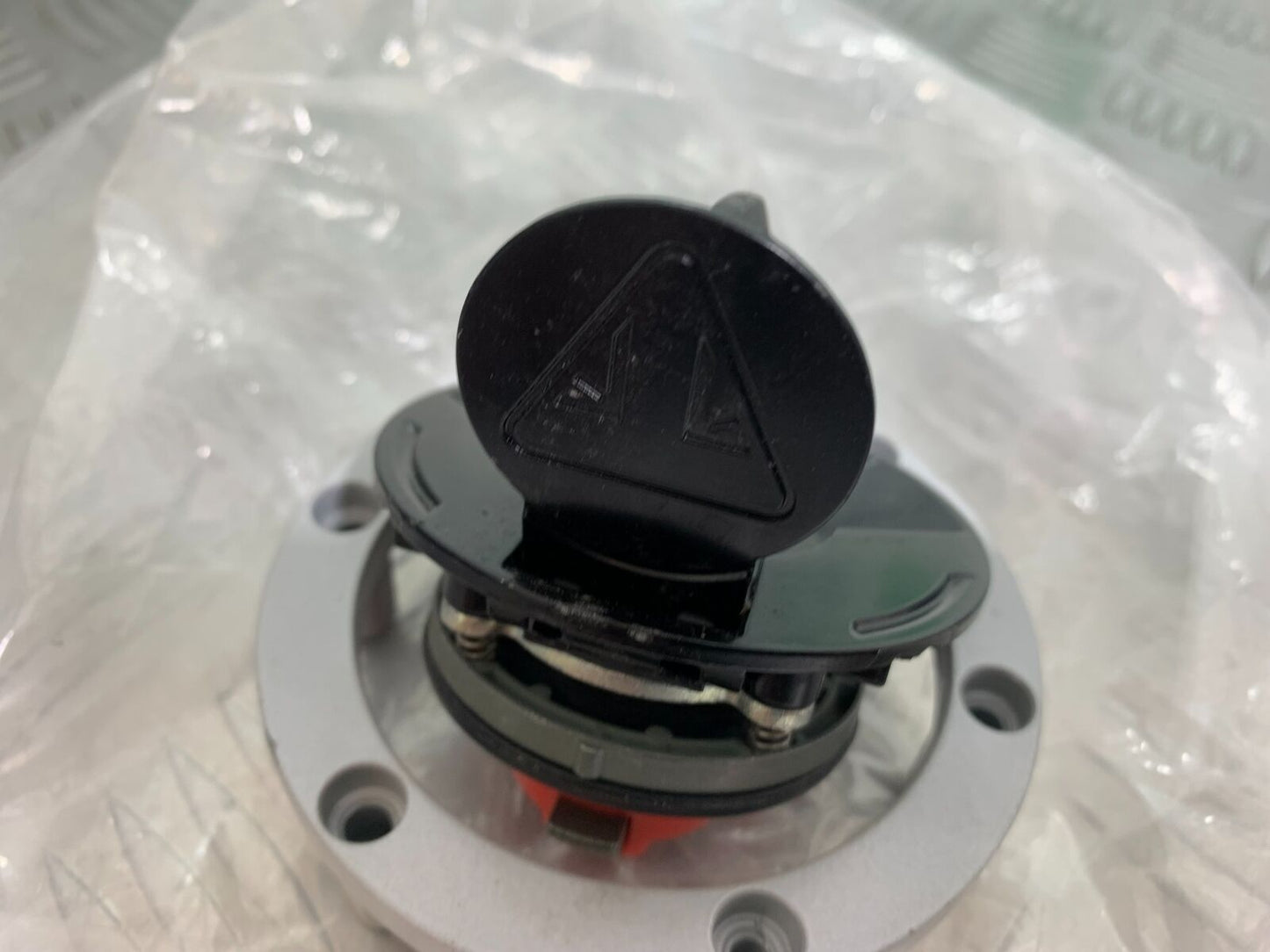 TRIUMPH 1050 SPEED TRIPLE RS PETROL CAP AND KEYS  YEAR 2018-2020 (CMB1029)