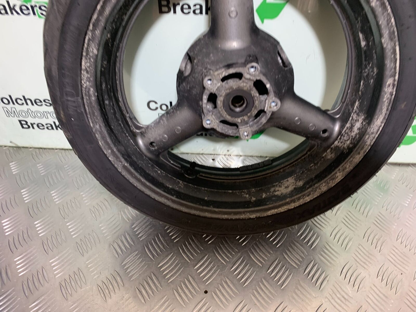 SUZUKI RF900 RF 900 REAR WHEEL   YEAR 1994-1999 (CMB1020)