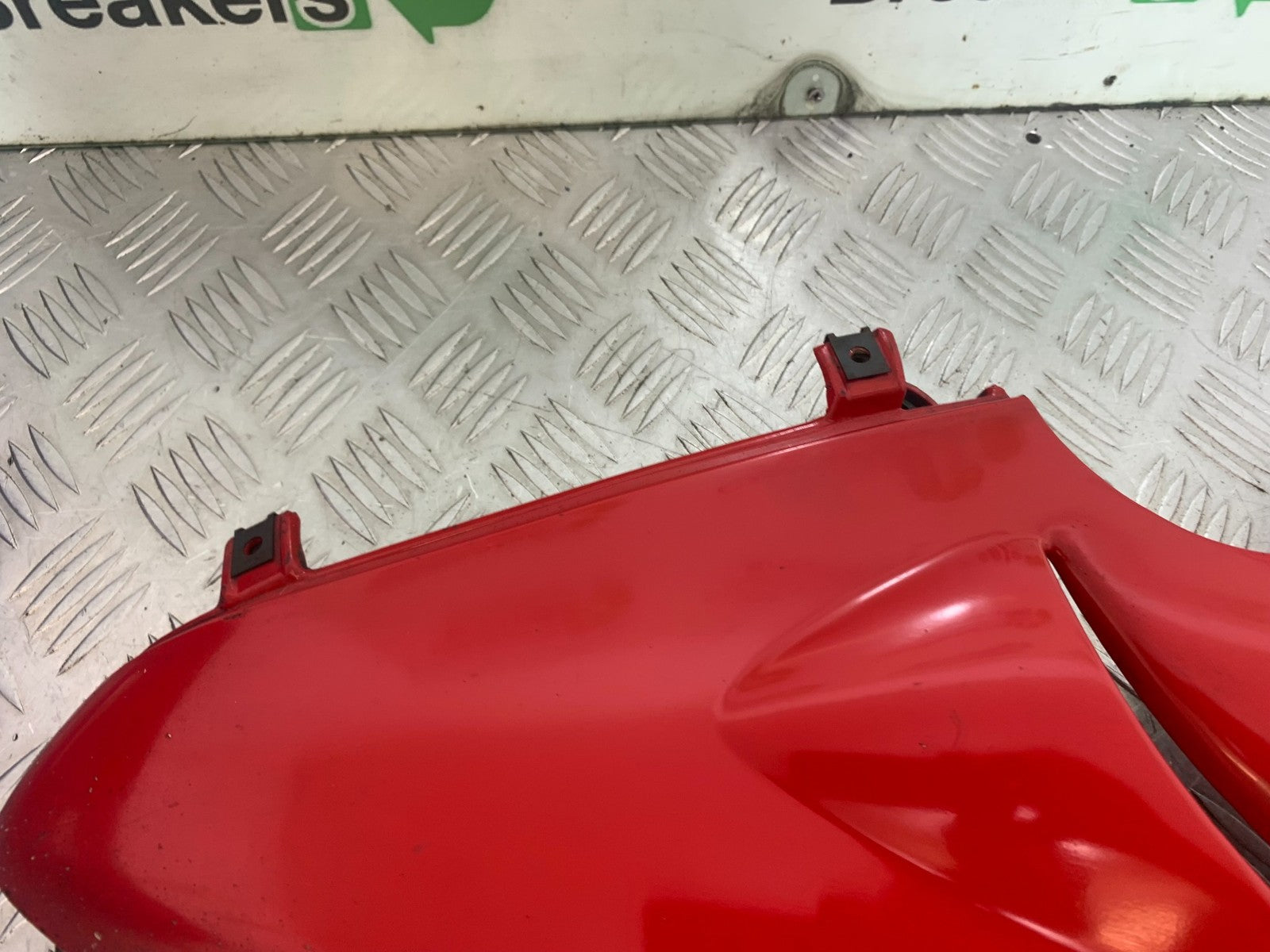 TRIUMPH 955i SPRINT ST LEFT LOWER FAIRING  1999-2004 (CMB1176)