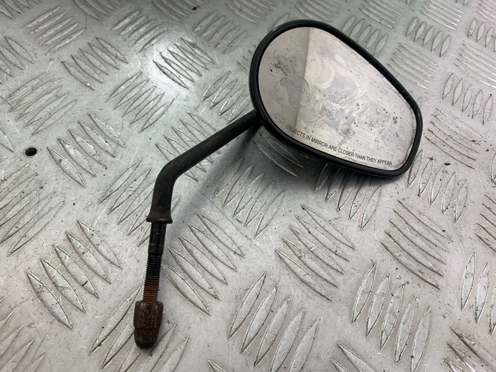 HARLEY DAVIDSON FXS BLACKLINE 1585 RIGHT MIRROR  YEAR 2012 (CMB1147)