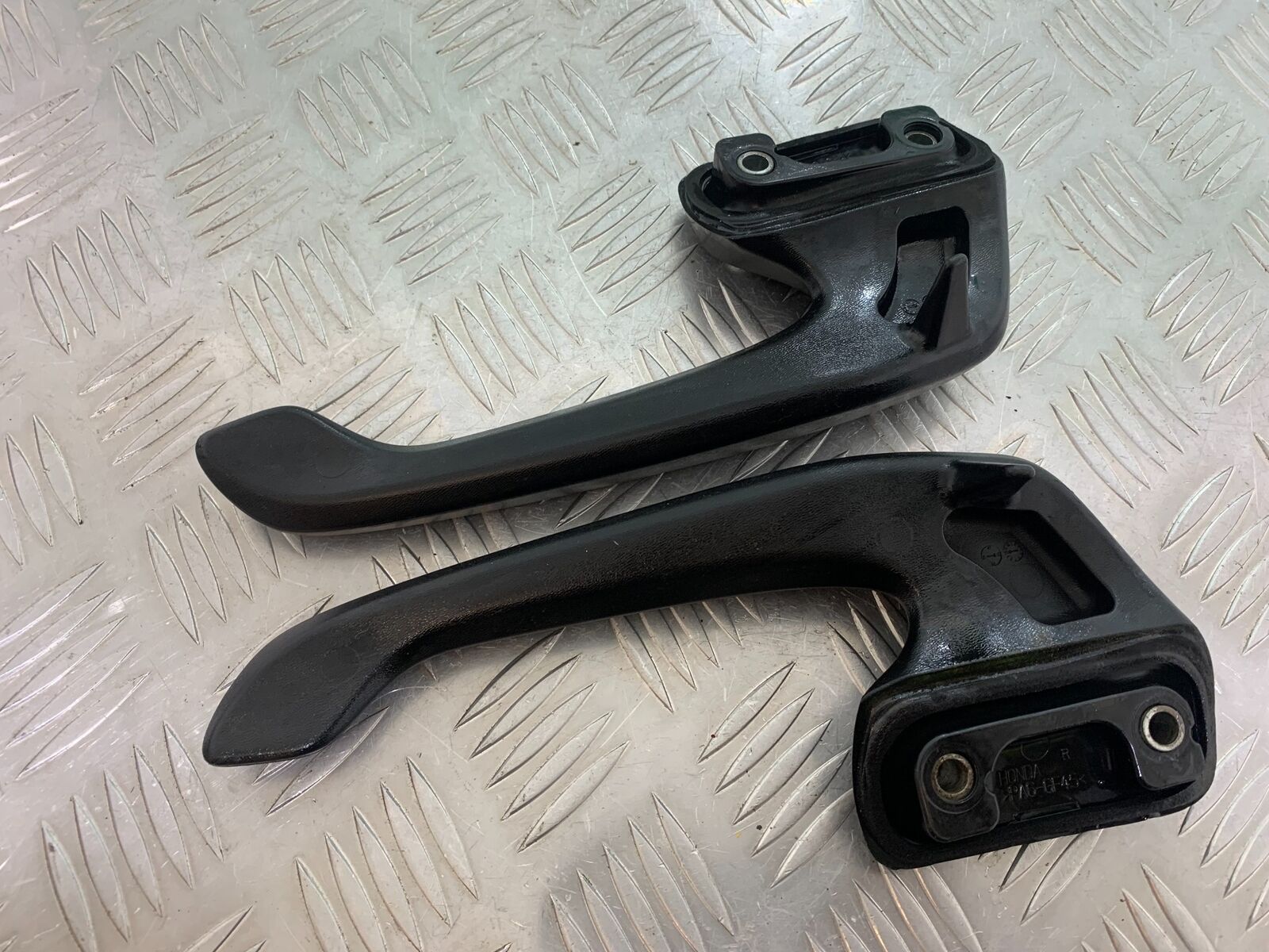 HONDA VFR800 VFR 800 V-TEC GRAB RAILS  YEAR 2002 -09 (CMB1012)